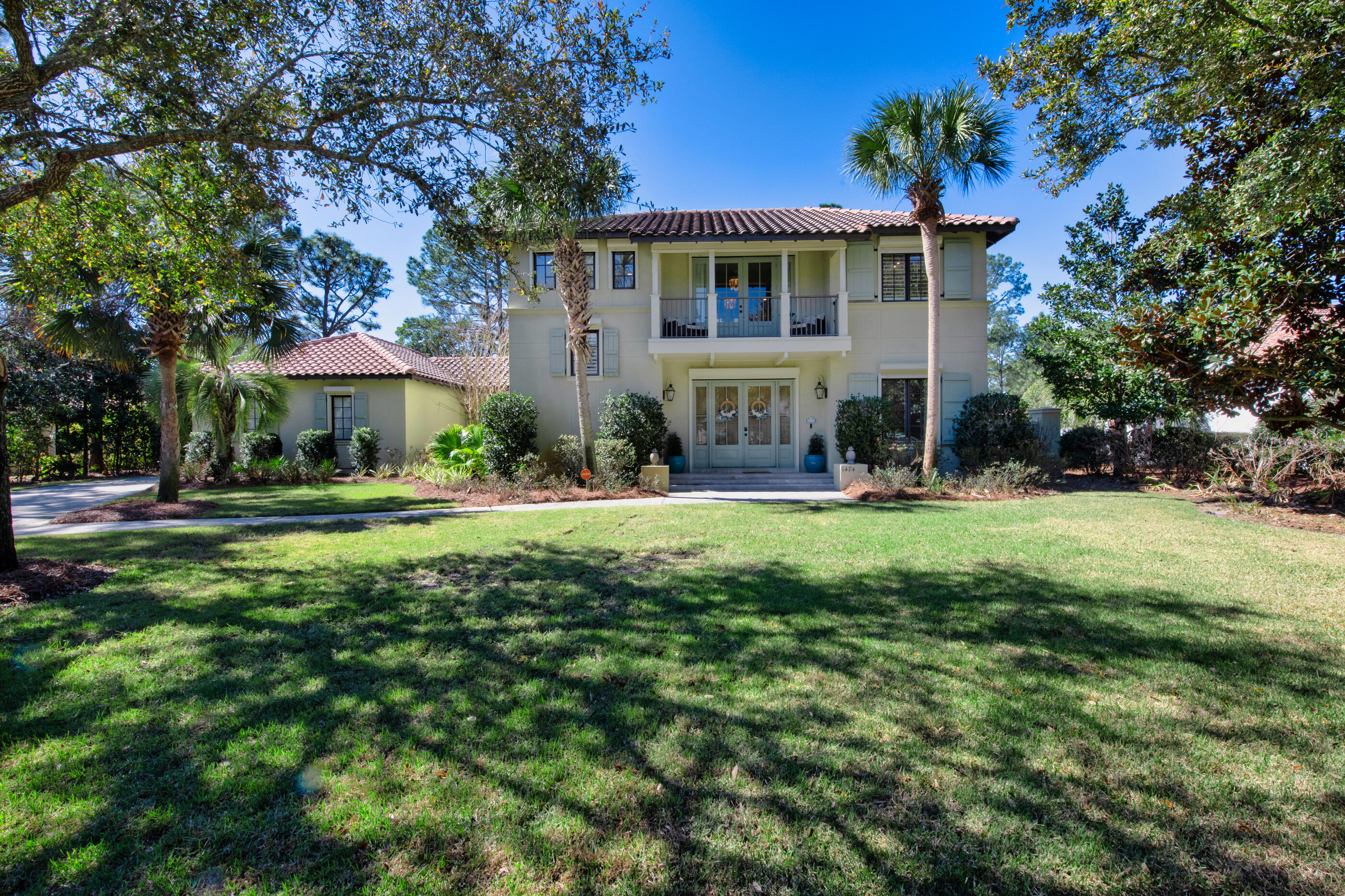 BAYTOWNE AVE EAST - Residential