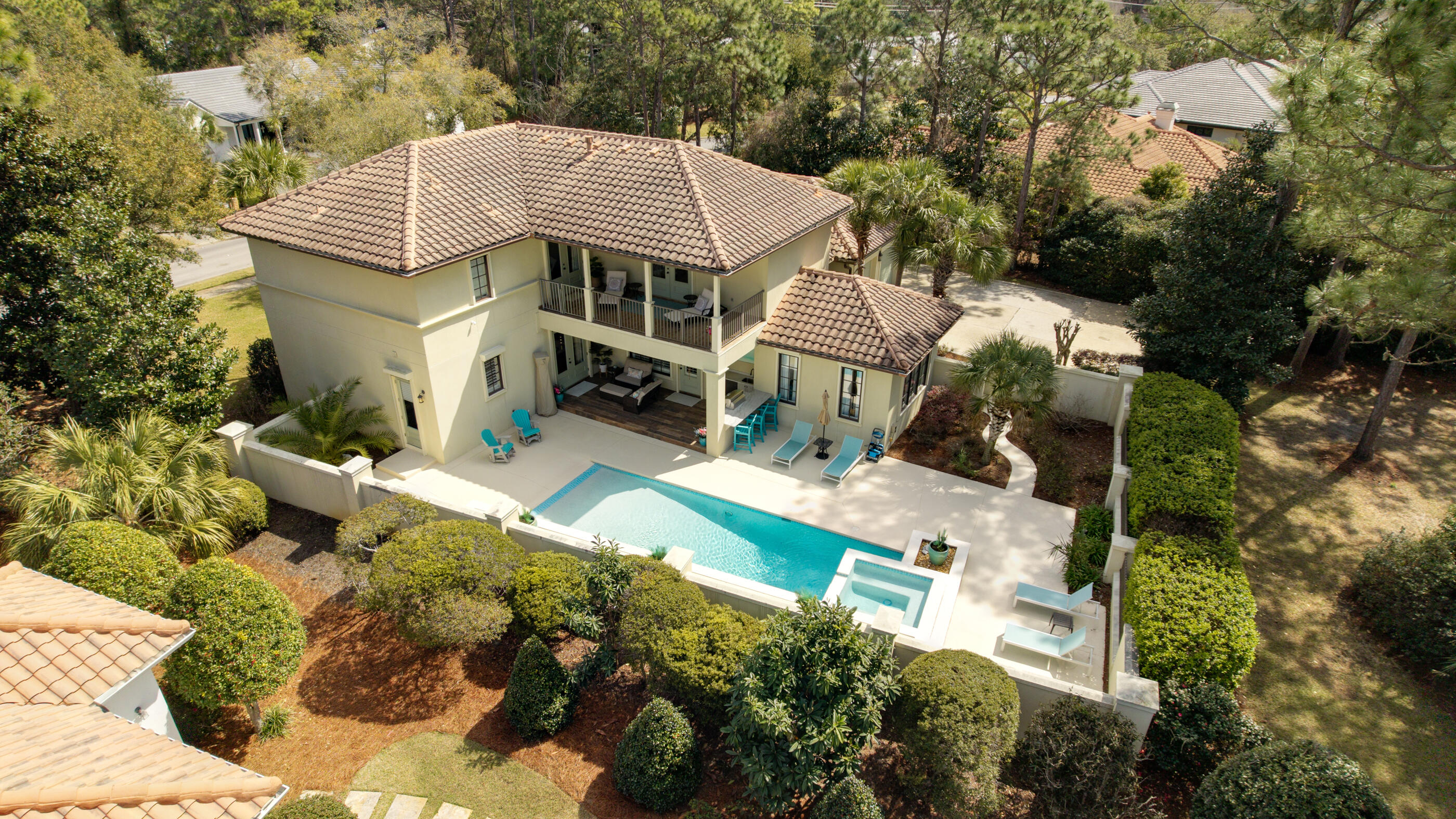 BAYTOWNE AVE EAST - Residential