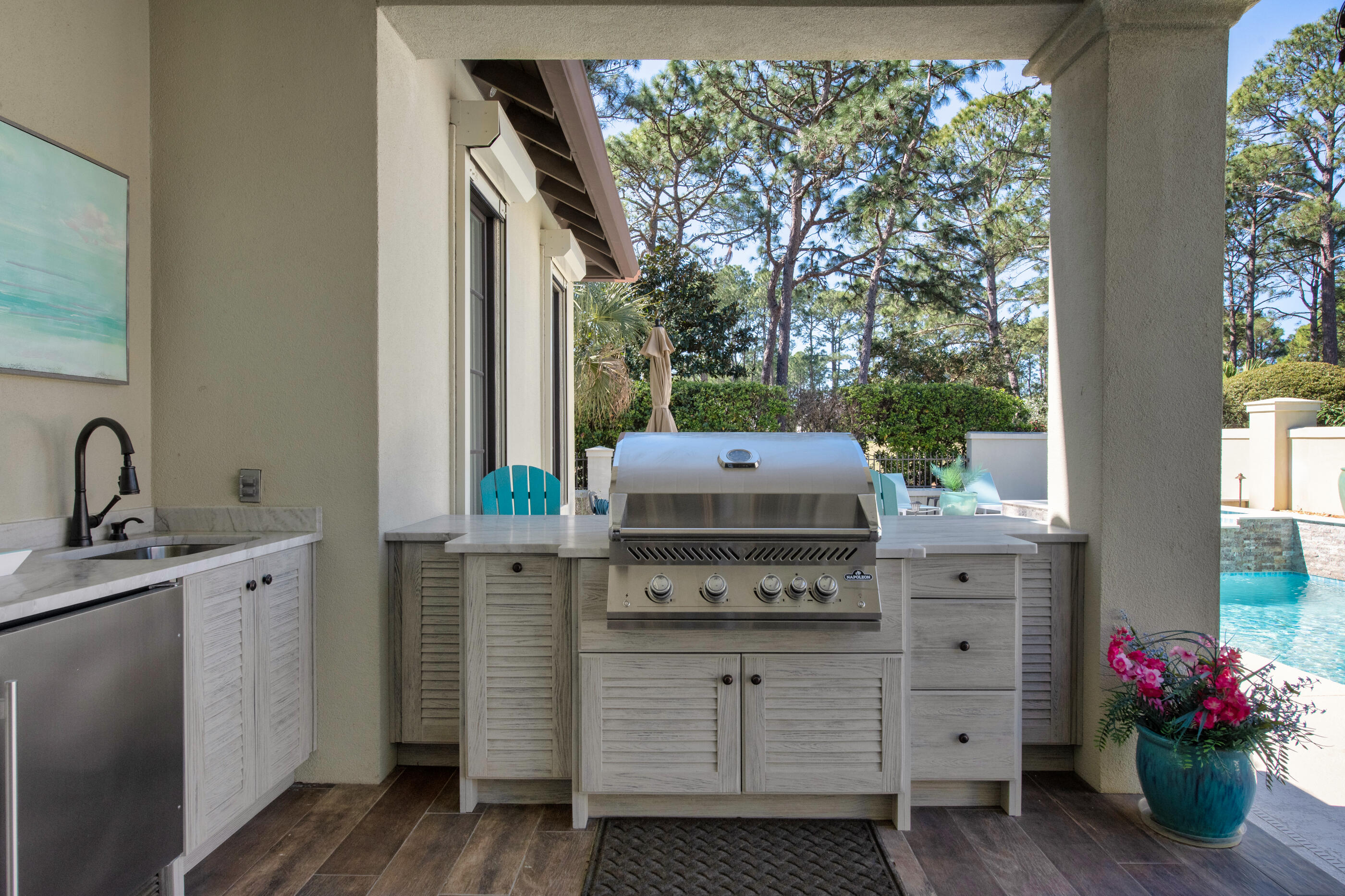 BAYTOWNE AVE EAST - Residential