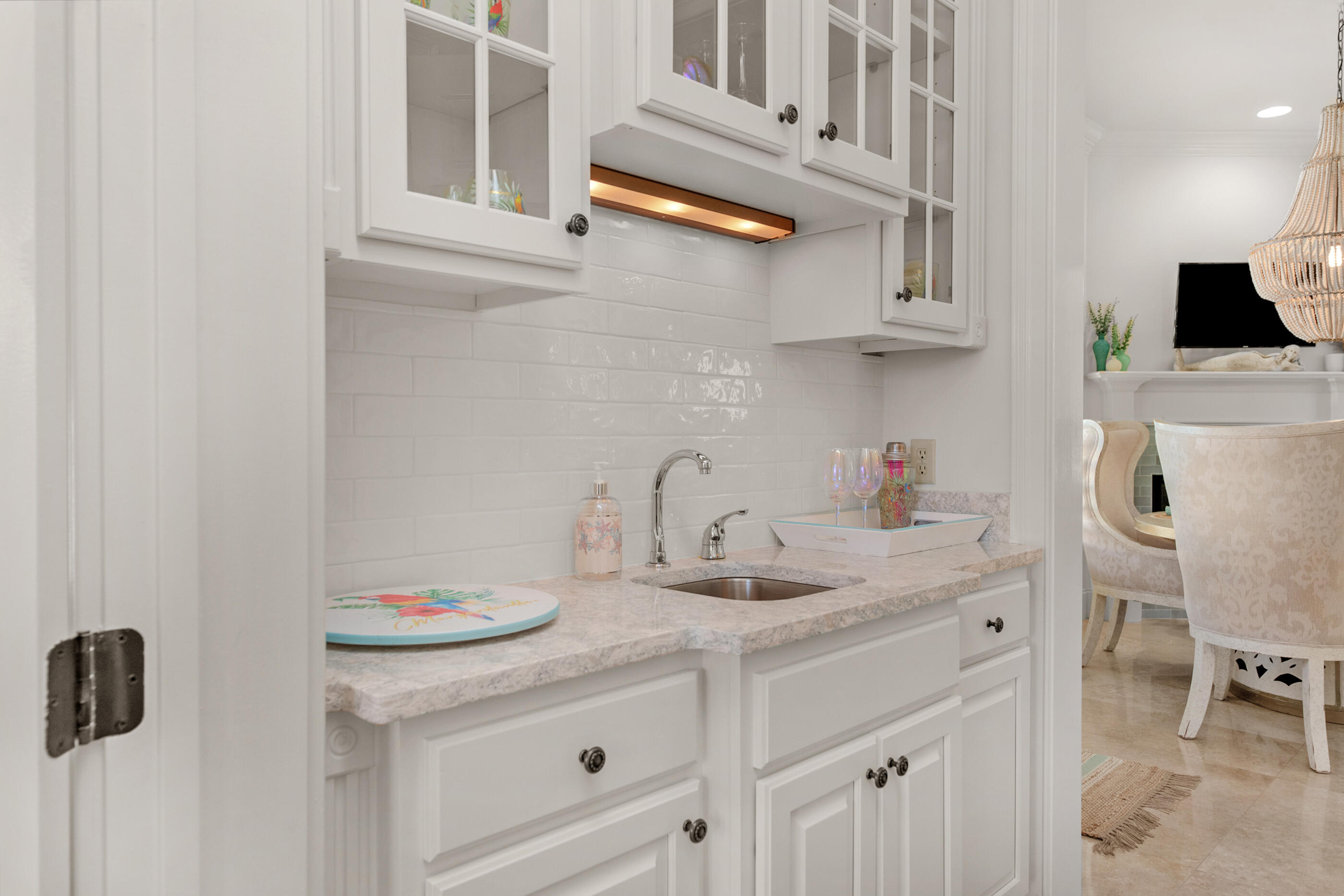 BAYTOWNE AVE EAST - Residential