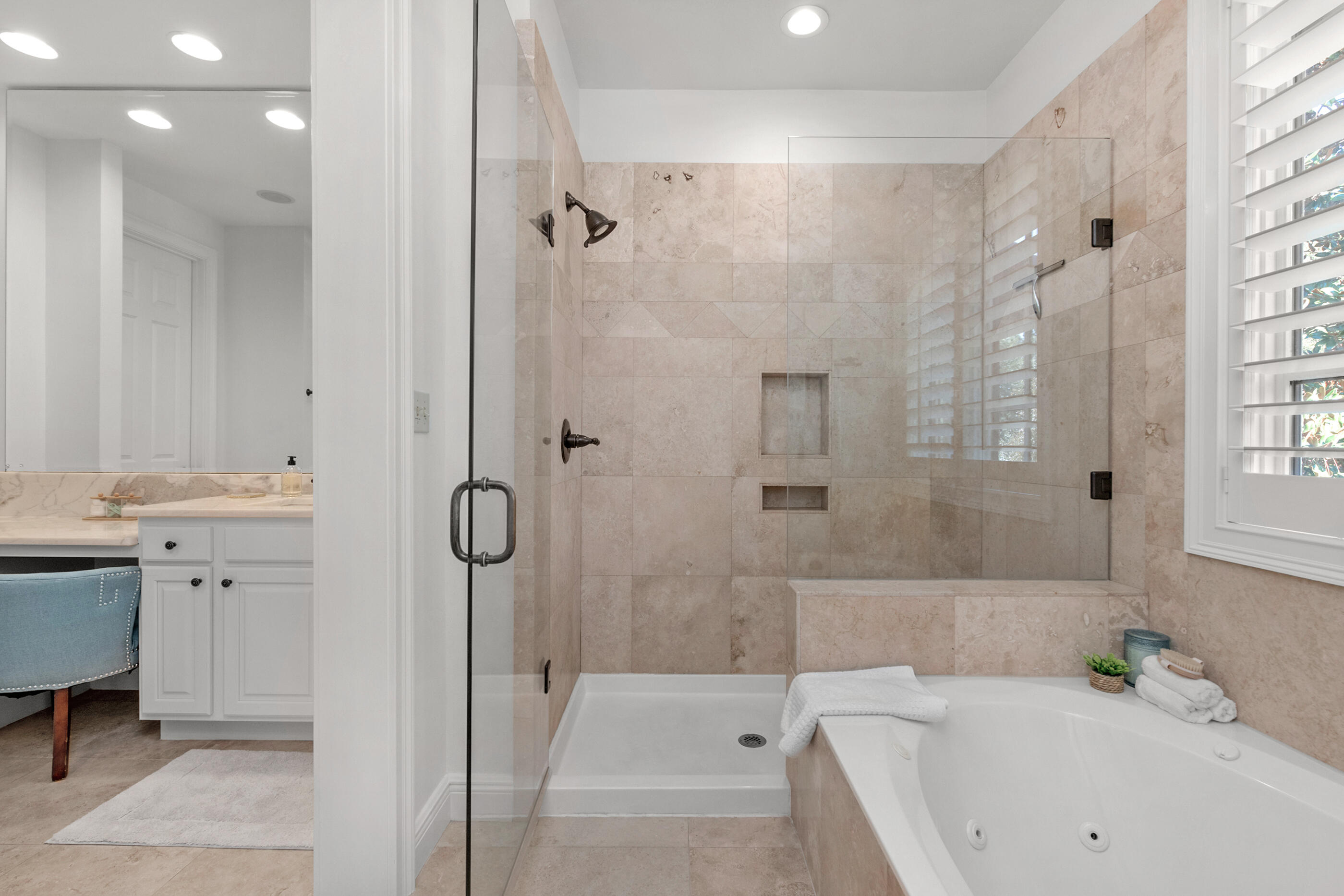 BAYTOWNE AVE EAST - Residential