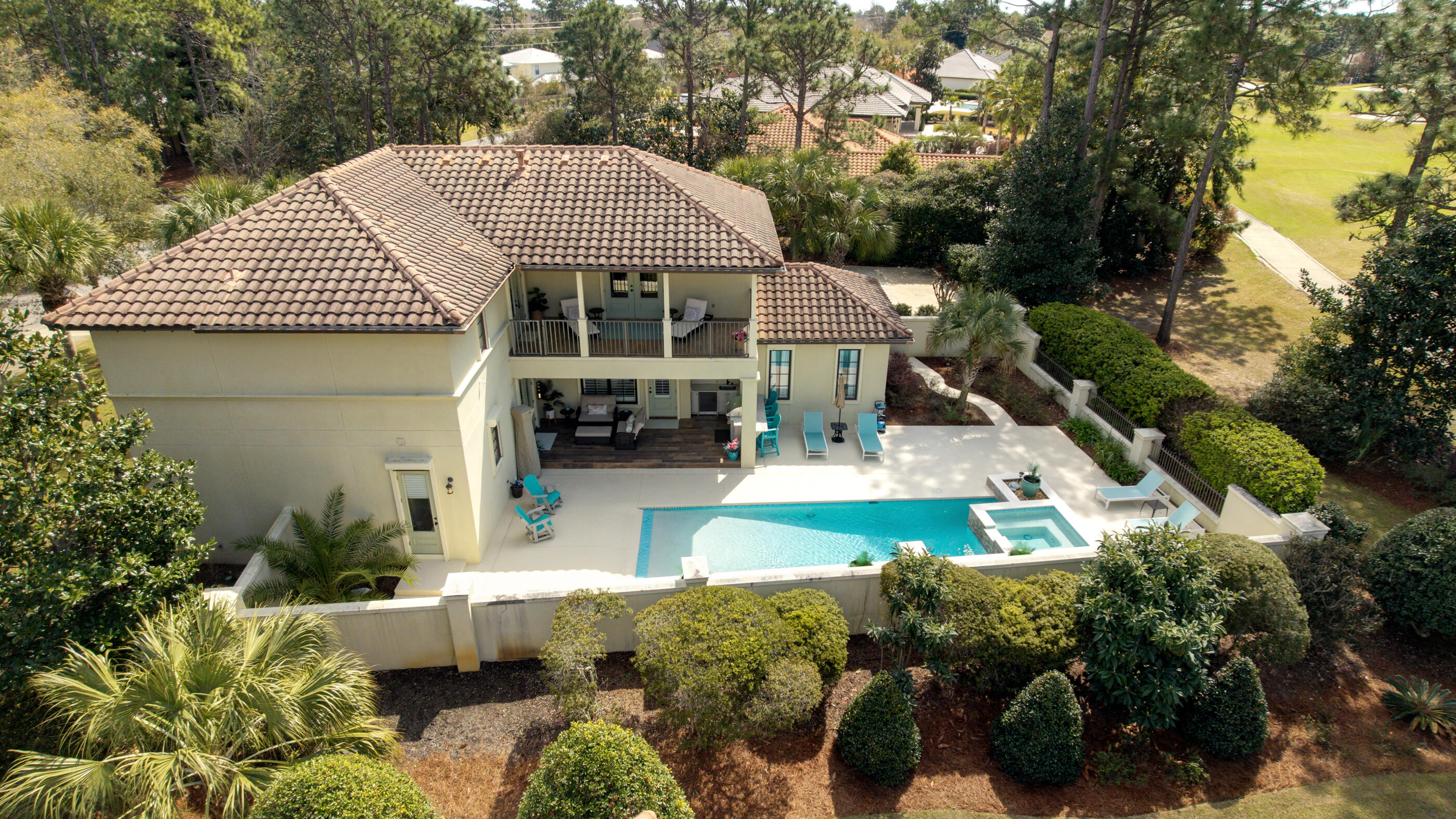 BAYTOWNE AVE EAST - Residential