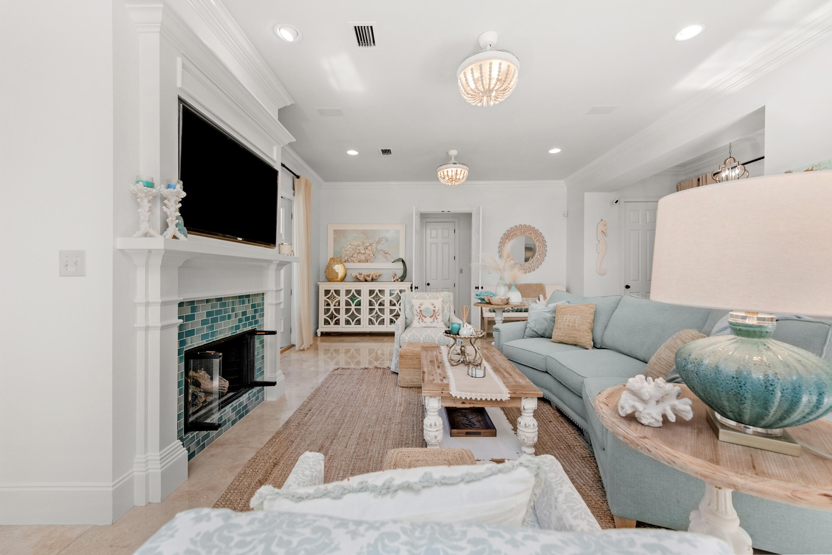 BAYTOWNE AVE EAST - Residential