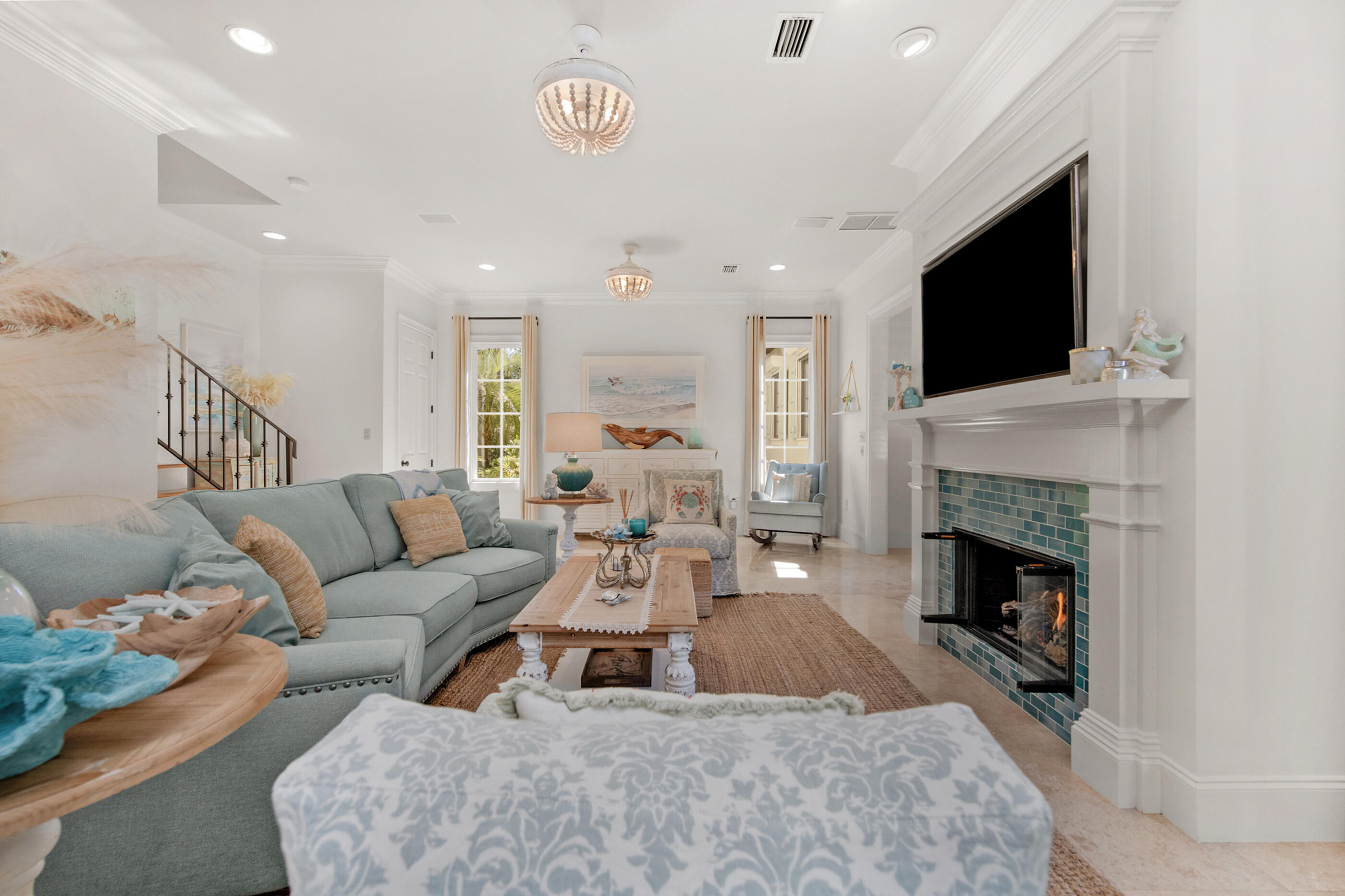 BAYTOWNE AVE EAST - Residential