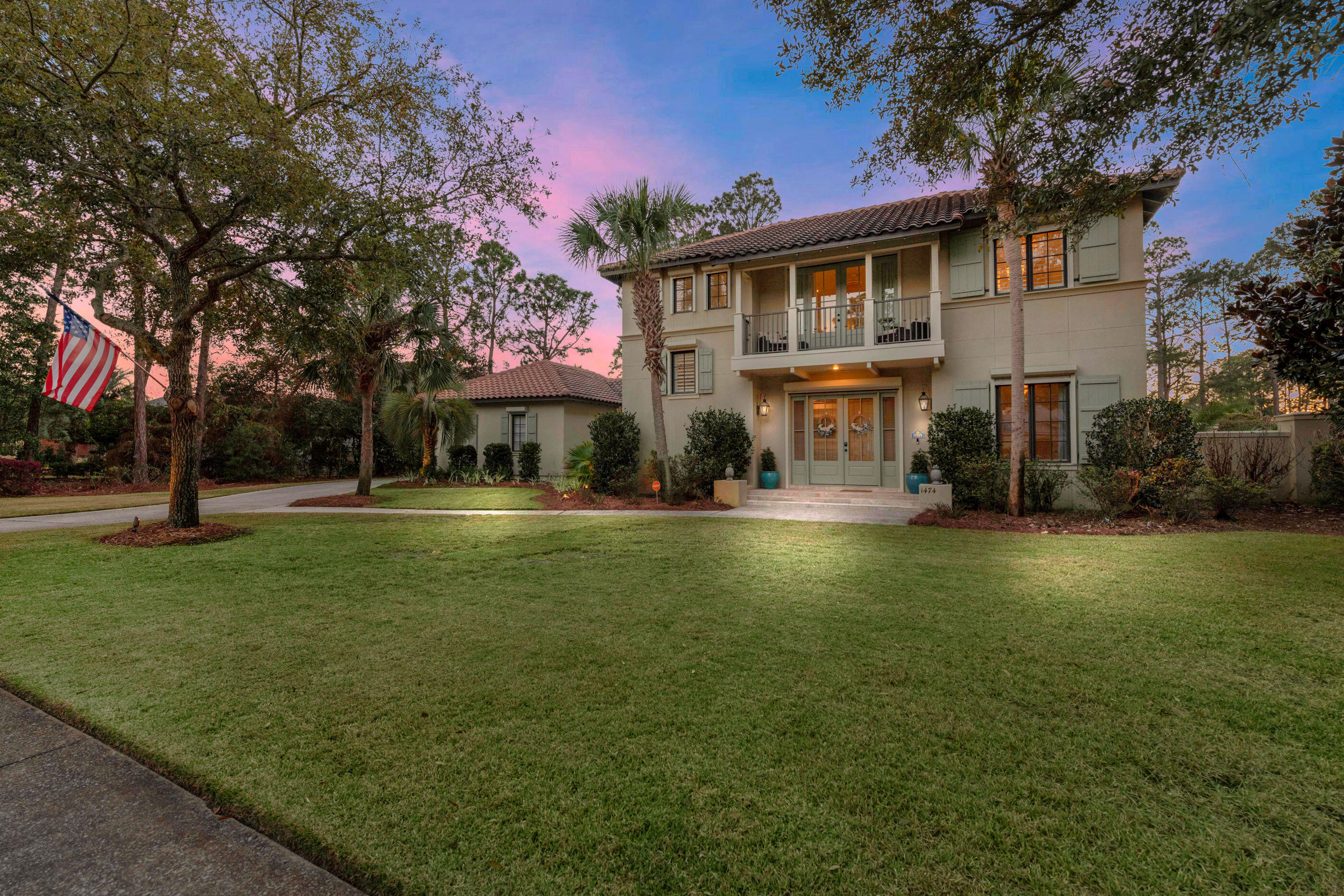 BAYTOWNE AVE EAST - Residential