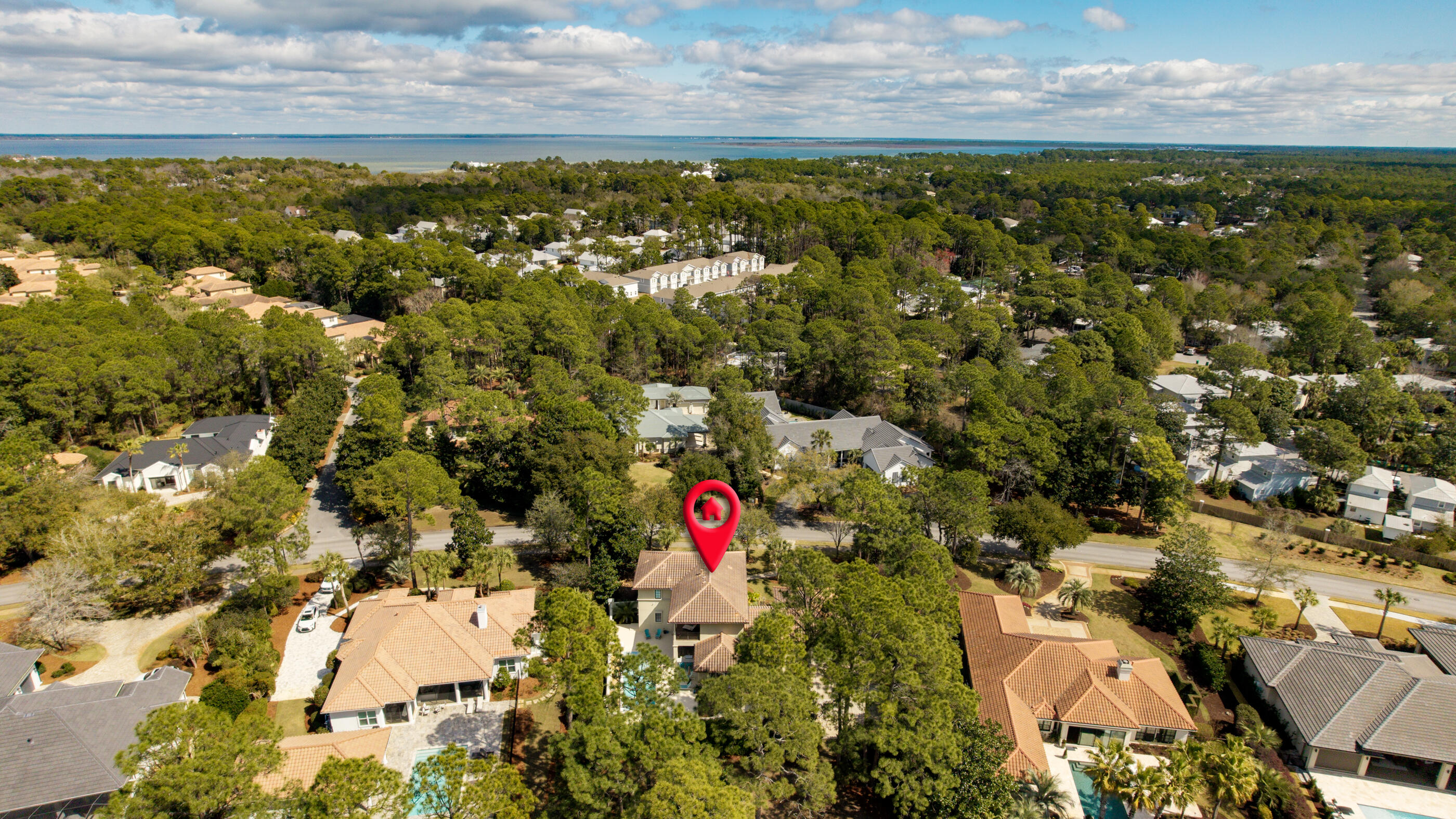 BAYTOWNE AVE EAST - Residential