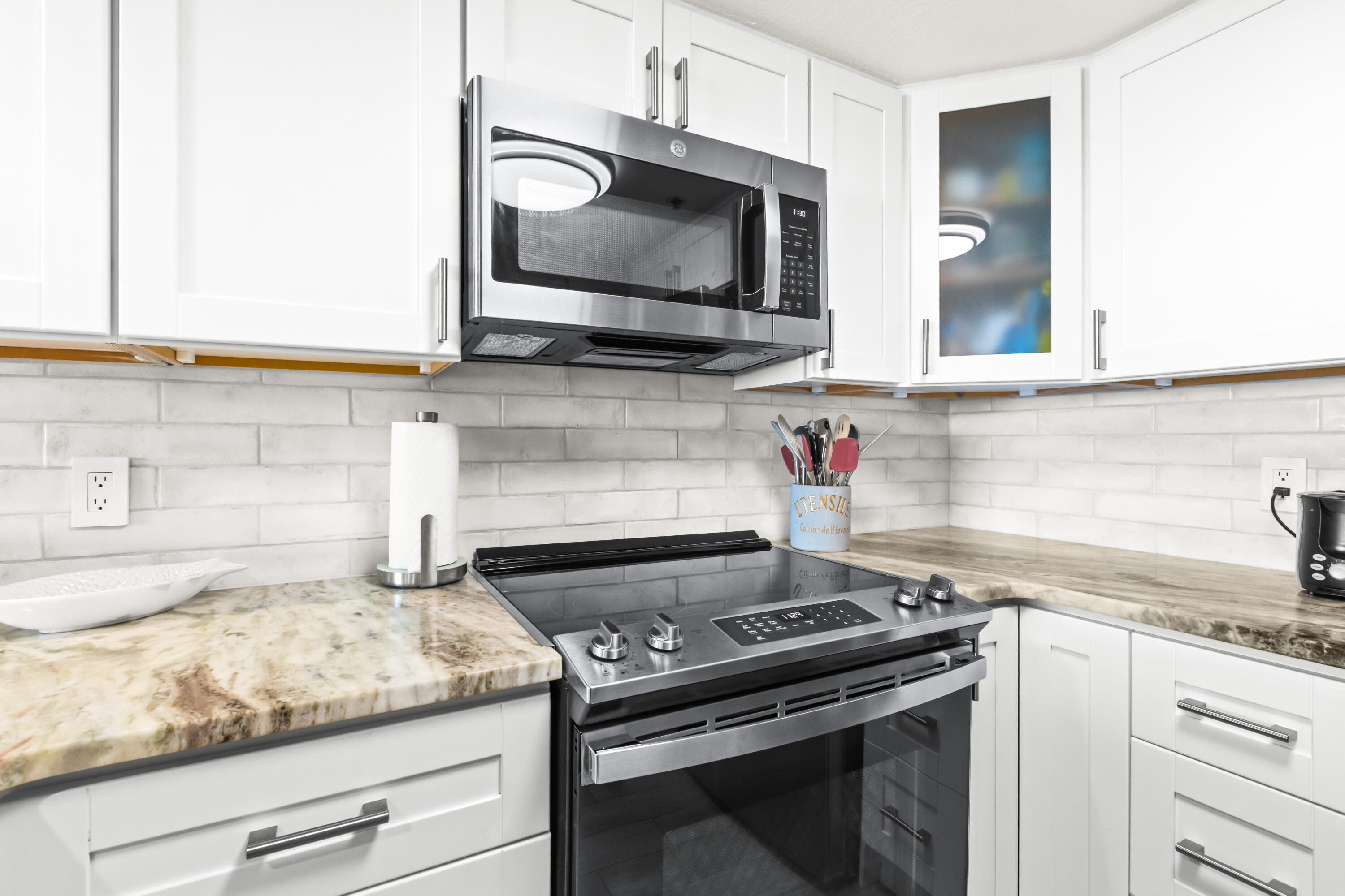 ONE SEAGROVE PLACE CONDOMINIUM - Residential