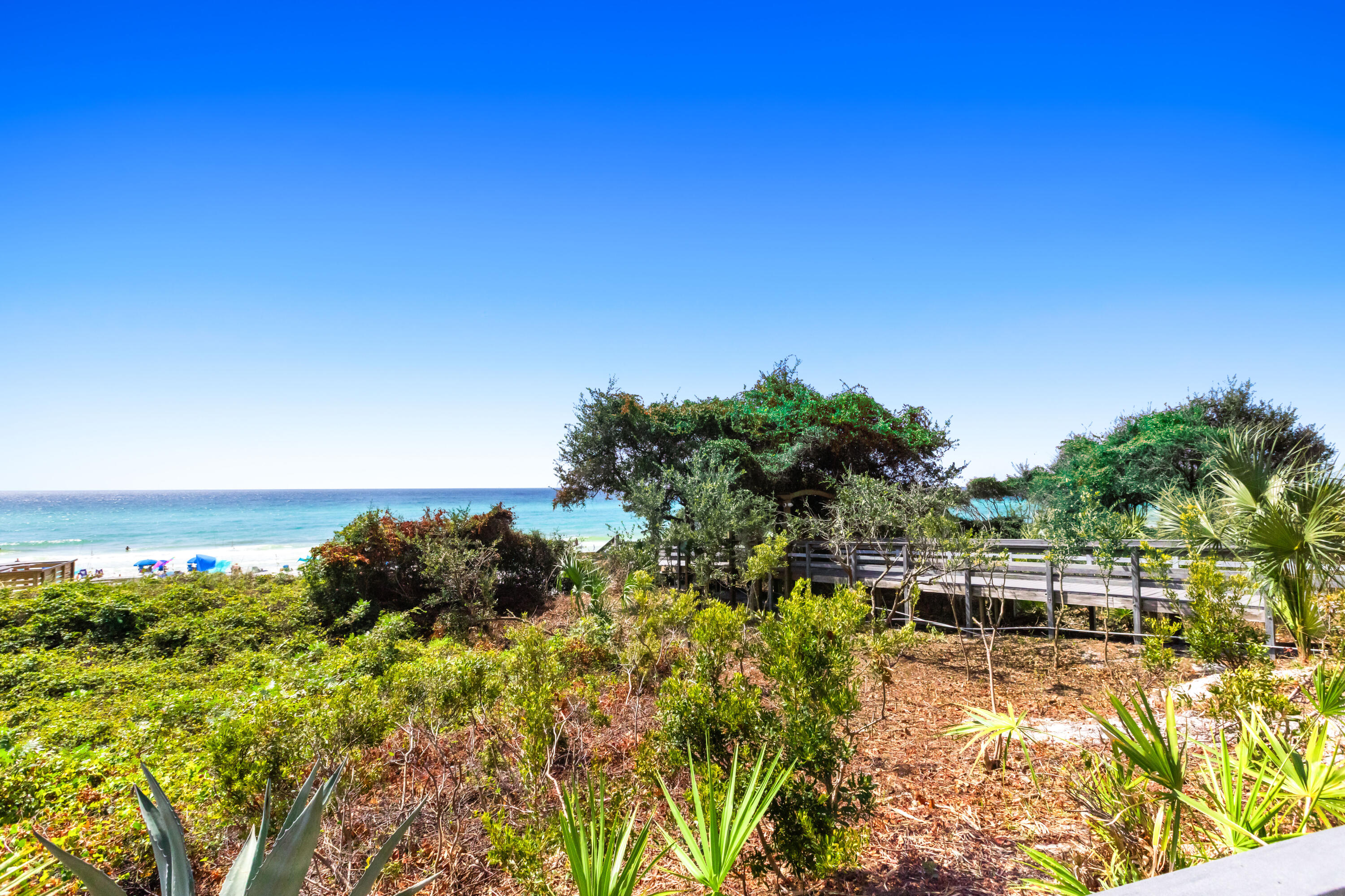 ONE SEAGROVE PLACE CONDOMINIUM - Residential