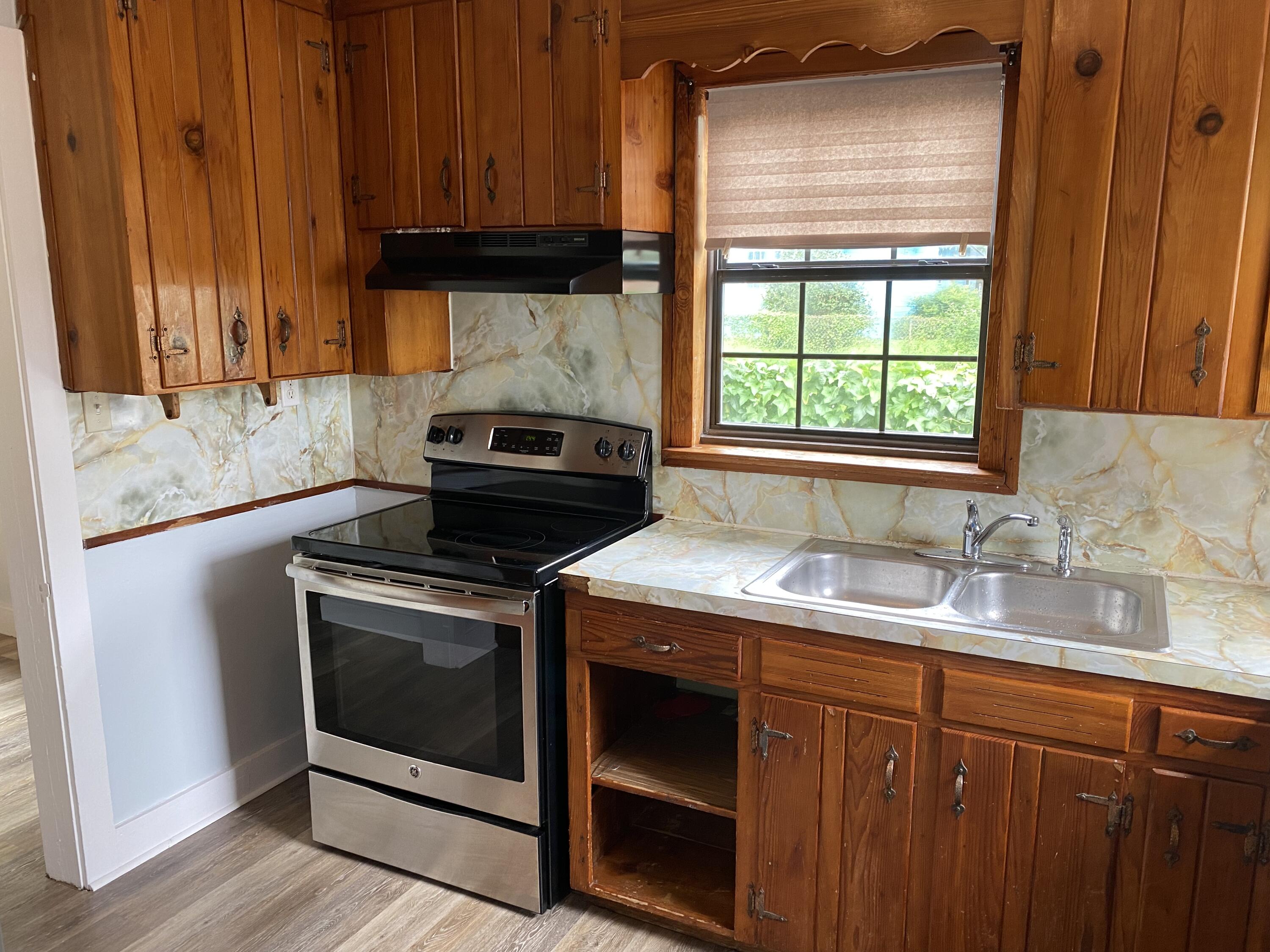 NO RECORDED SUBDIVISION - Residential