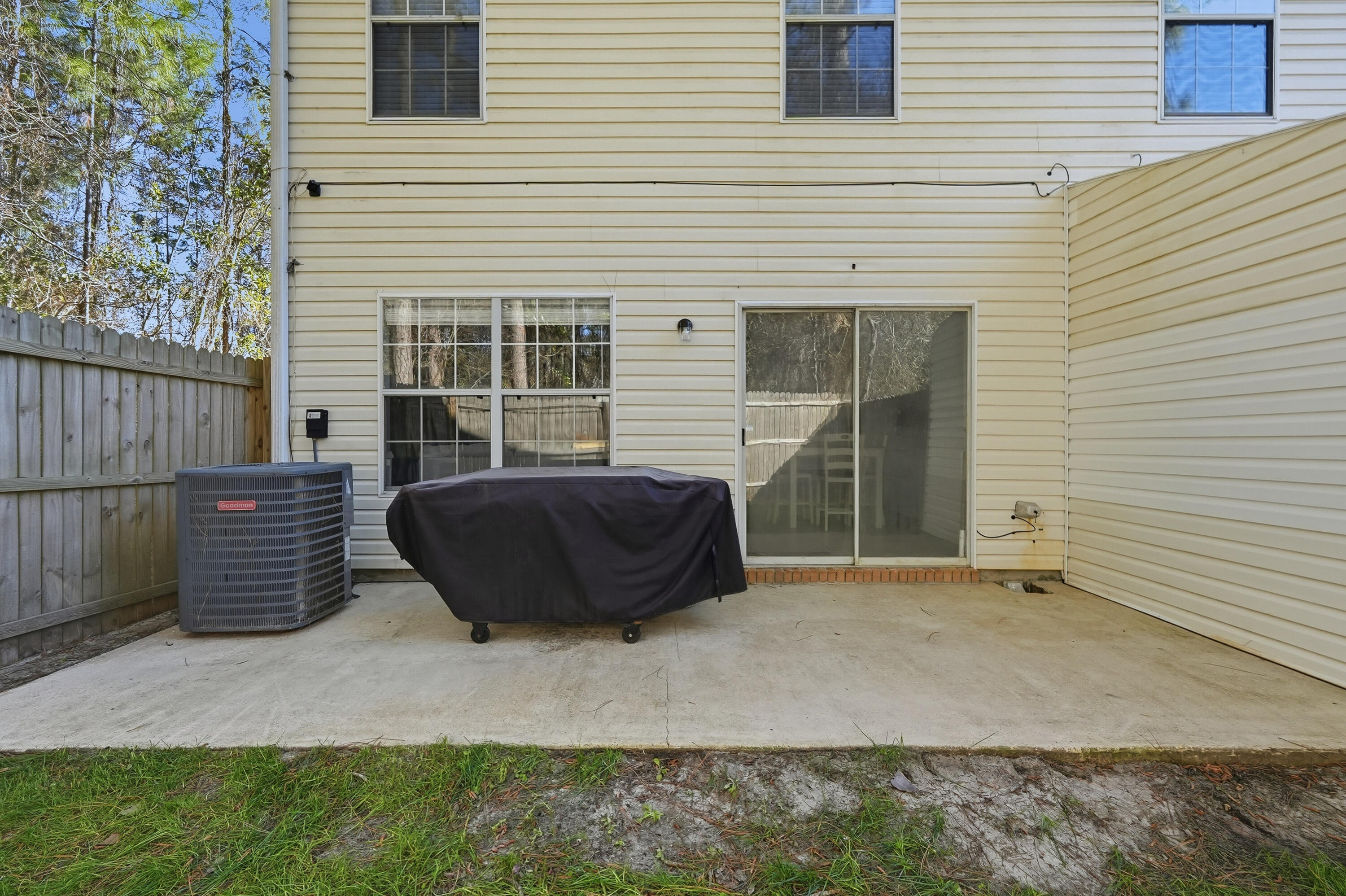 DOMENICAS COVE T/H - Residential