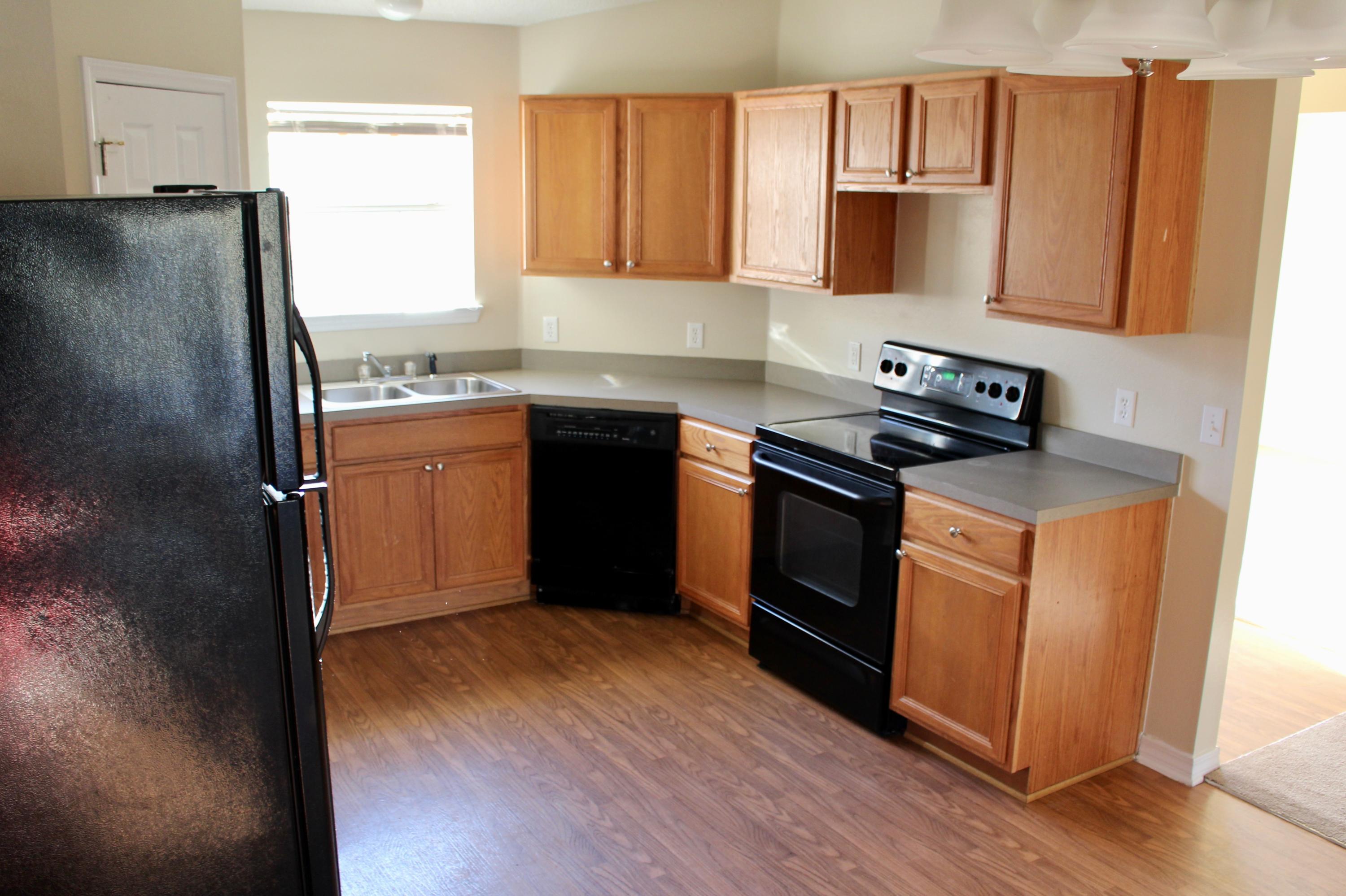 COUNTRYVIEW ESTATES 10TH ADDN - Residential