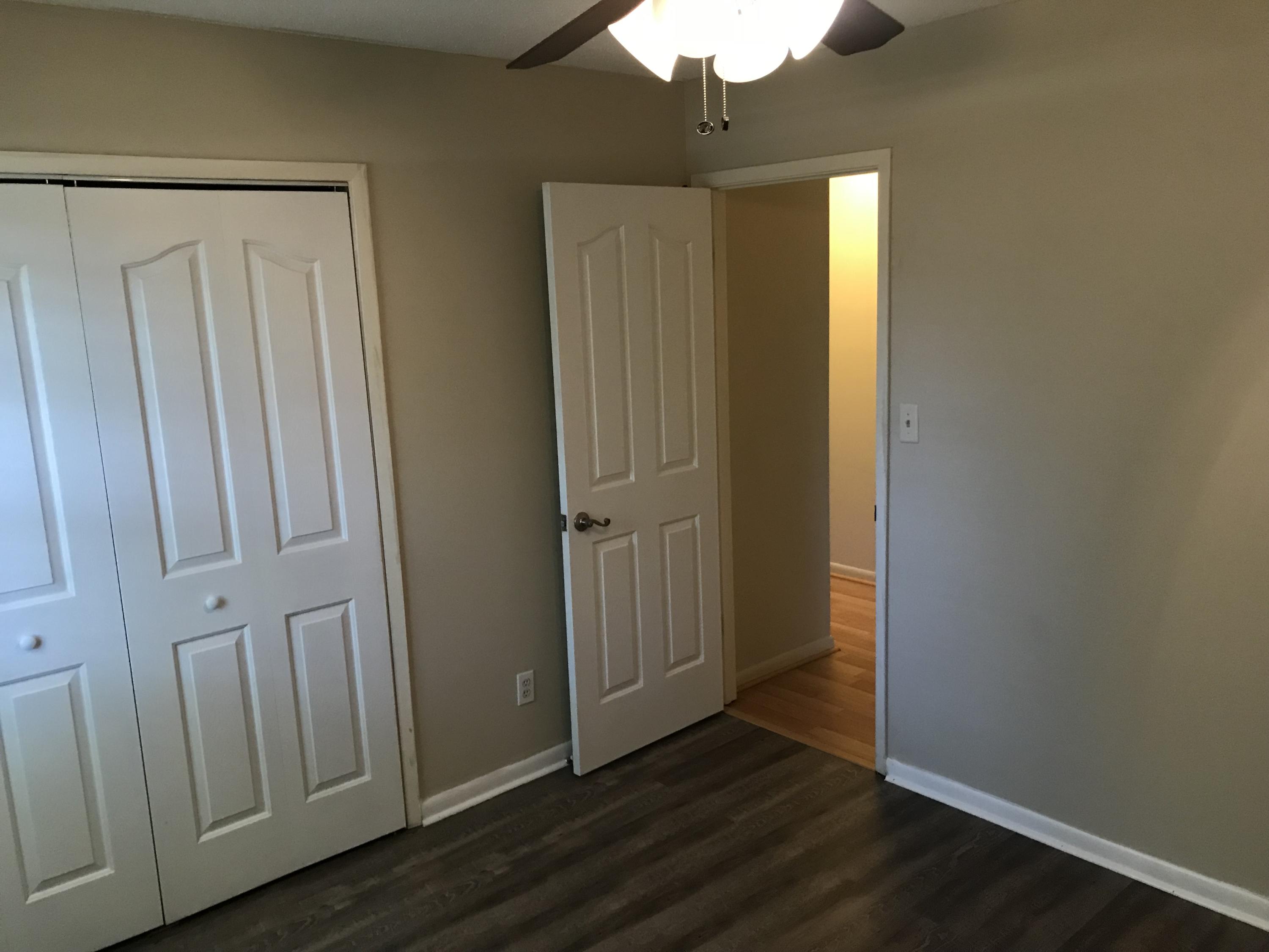 LAKESIDE VILLAGE - Residential Lease