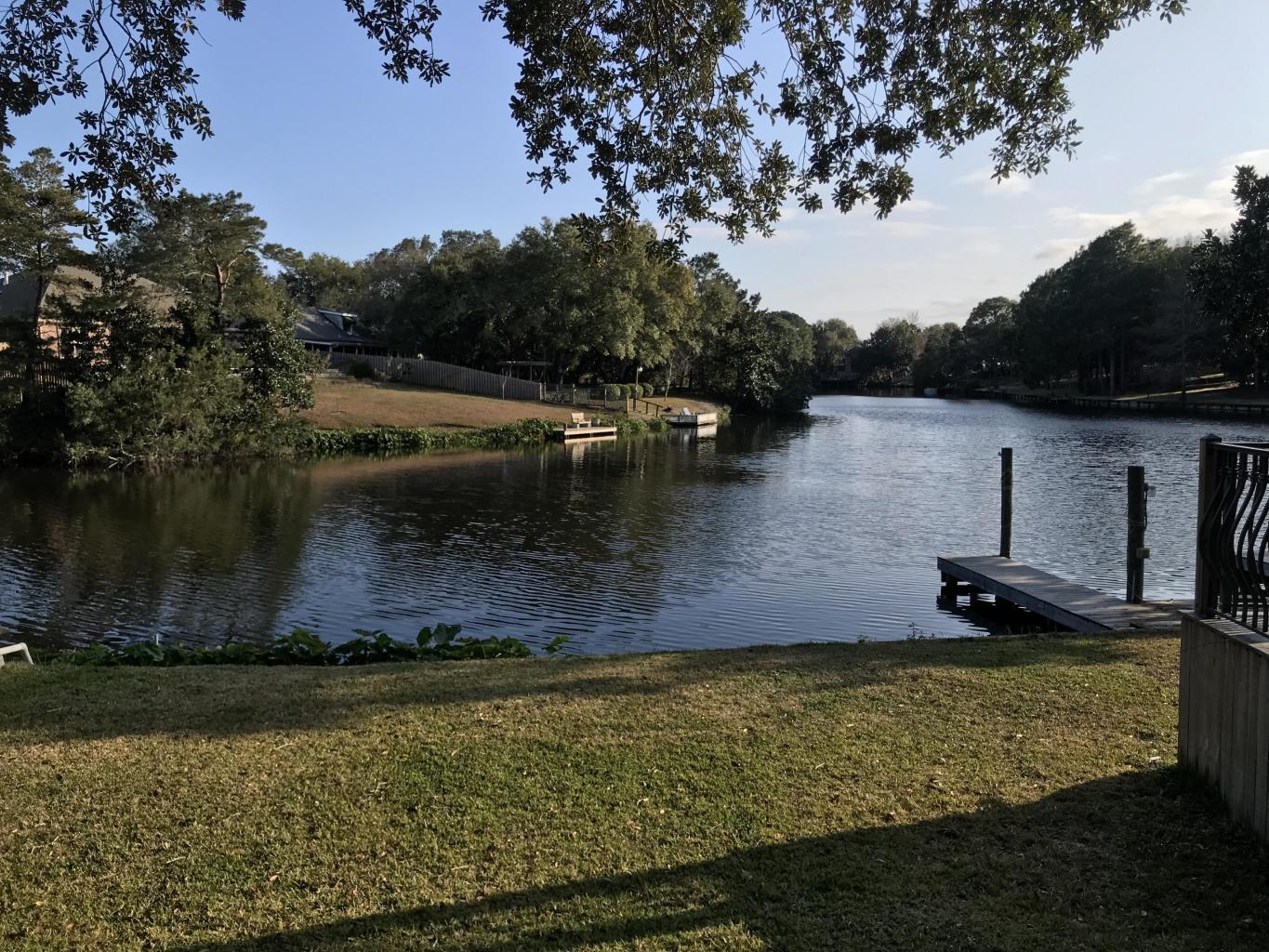 LAKESIDE VILLAGE - Residential Lease