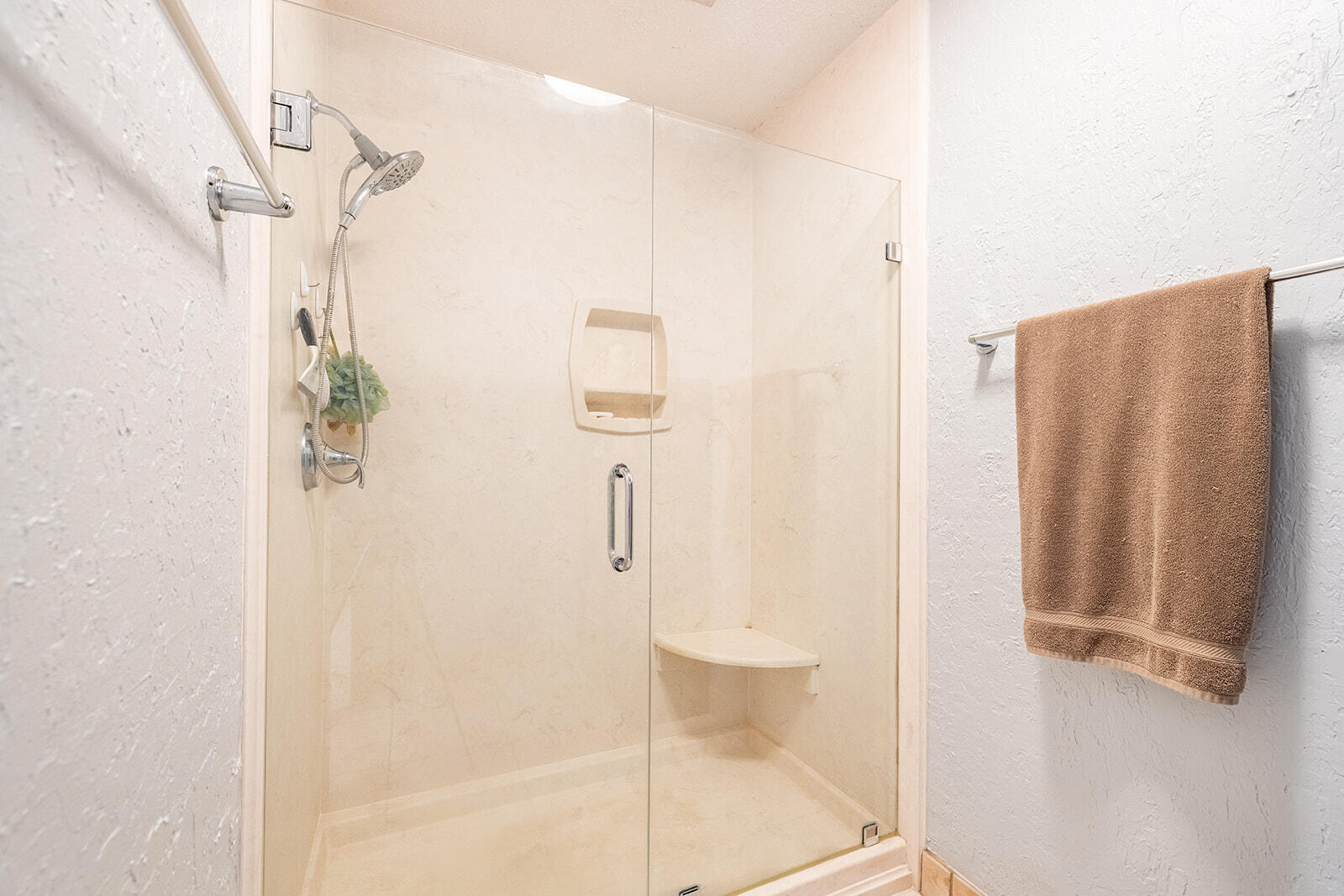 PINEWOOD ESTATES 2 - Residential