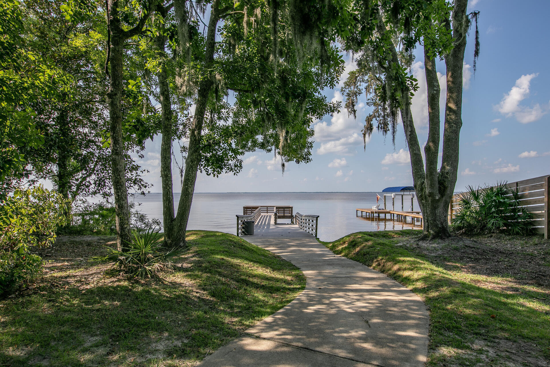 GRAYTON BAYOU - Land