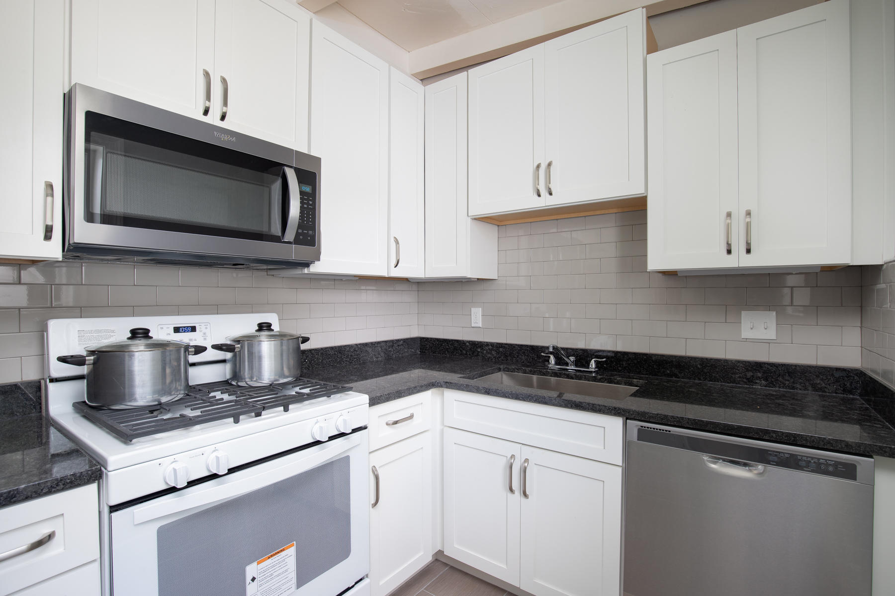 7TH ADD ELLIOTT PT LOT 2 BLK 10 - Residential