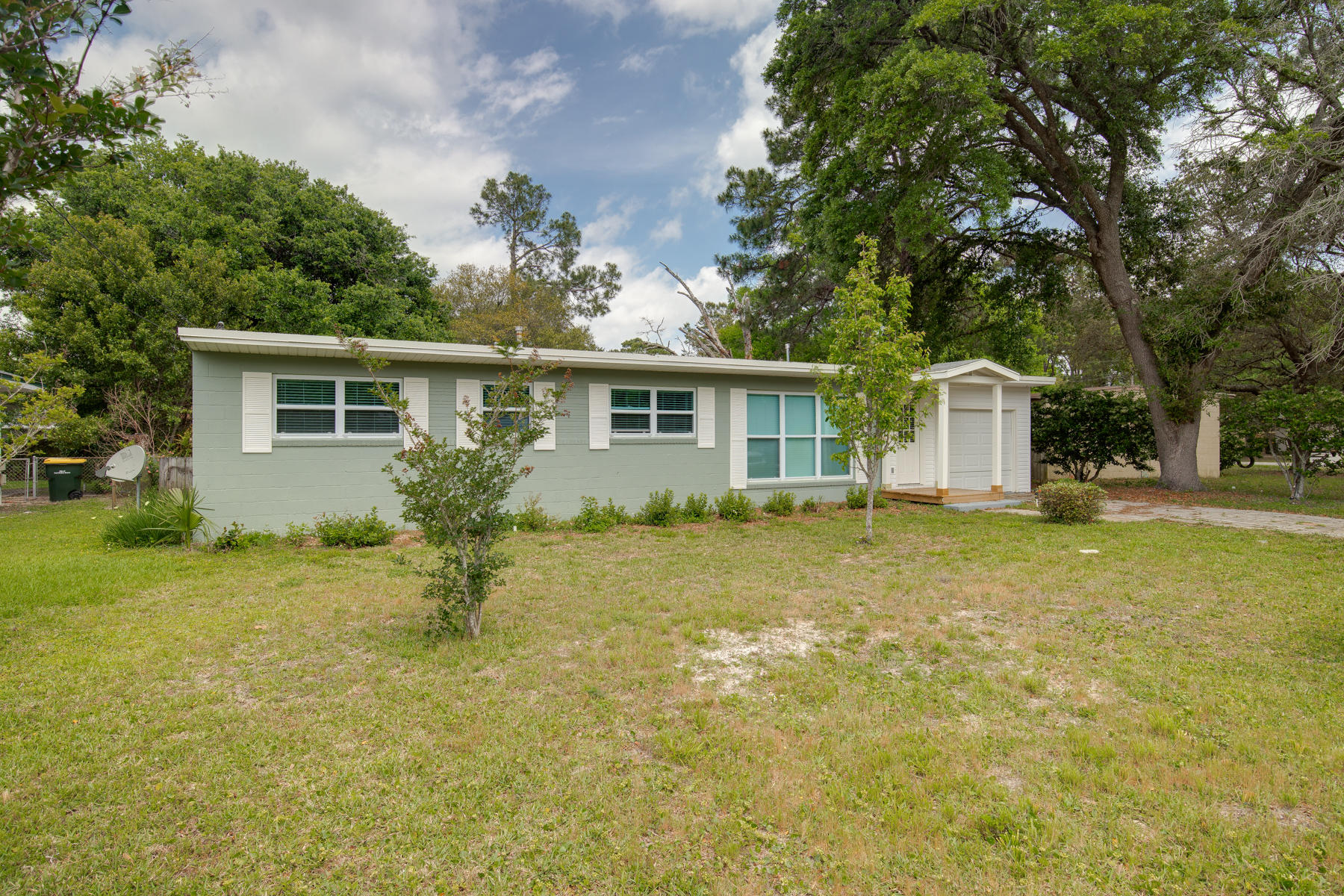 7TH ADD ELLIOTT PT LOT 2 BLK 10 - Residential