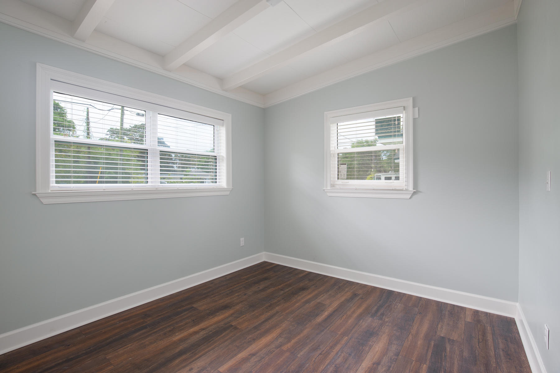 7TH ADD ELLIOTT PT LOT 2 BLK 10 - Residential