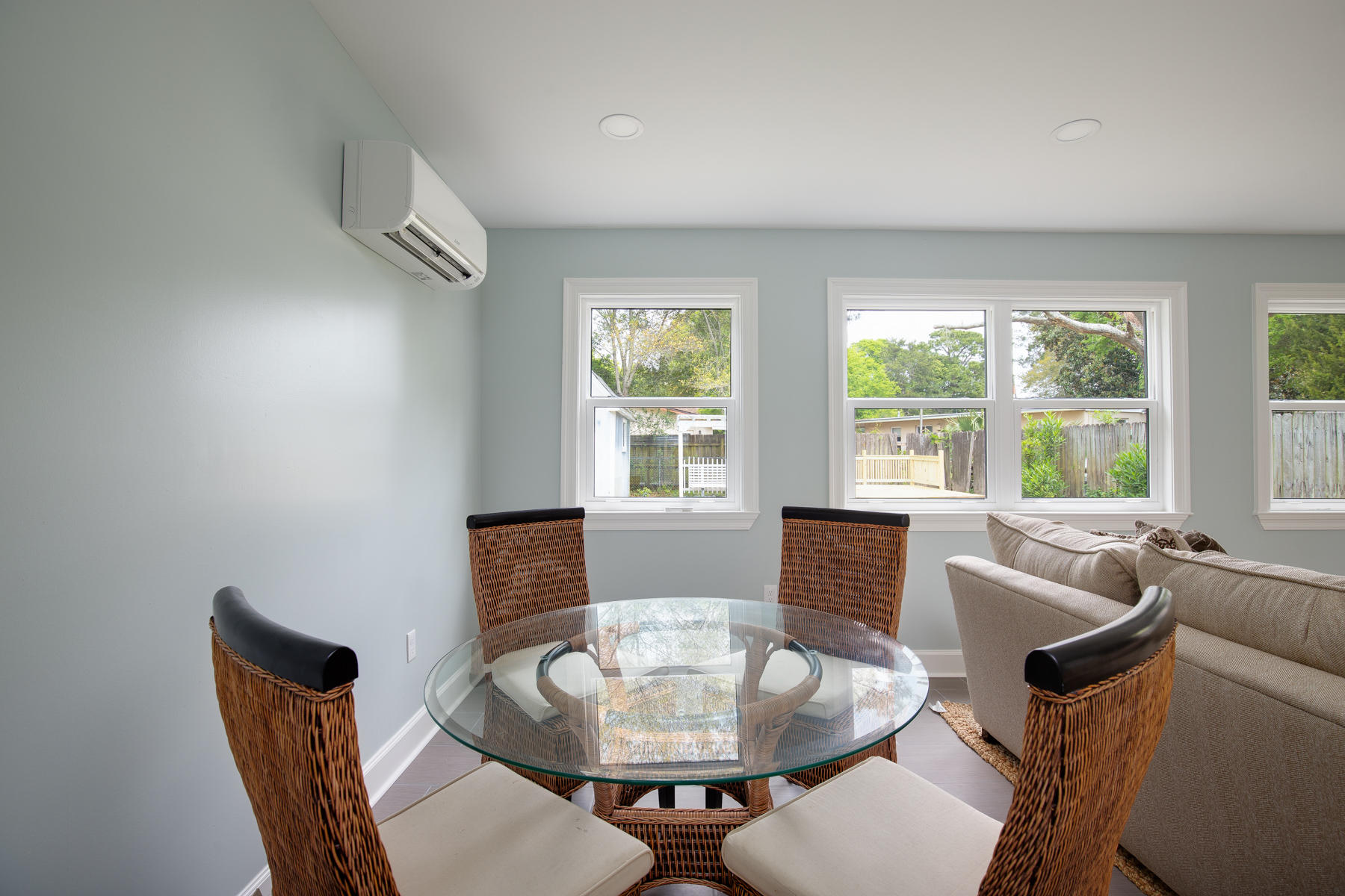 7TH ADD ELLIOTT PT LOT 2 BLK 10 - Residential