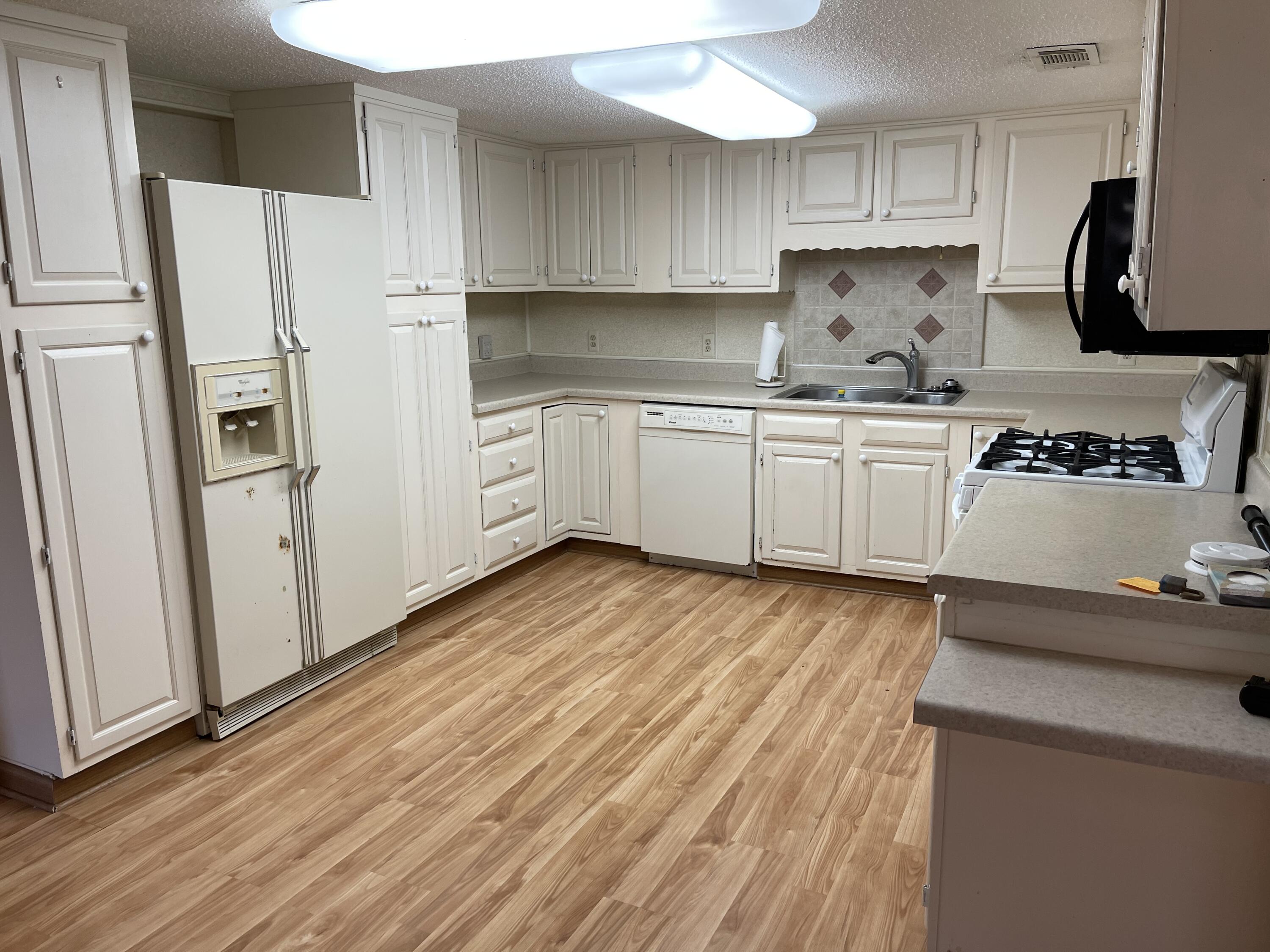 WYNNEHAVEN BEACH ESTATES - Residential