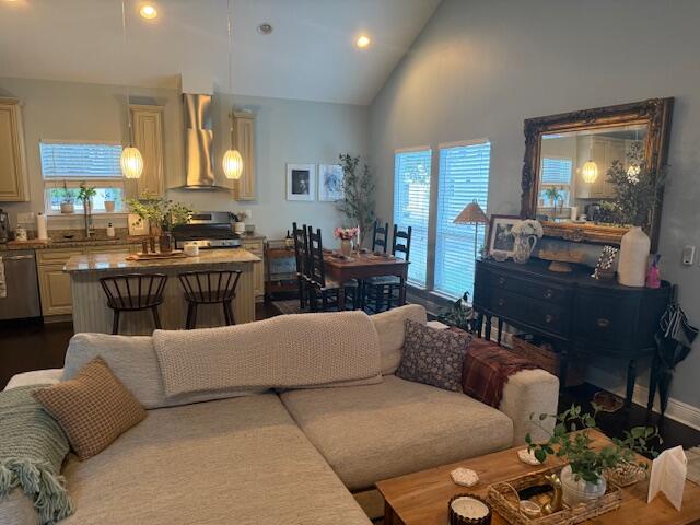 BAYSHORE PINES - Residential Lease