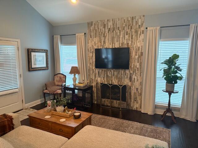 BAYSHORE PINES - Residential Lease