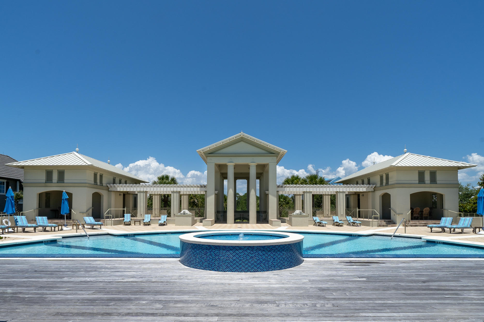 RETREAT THE - Residential