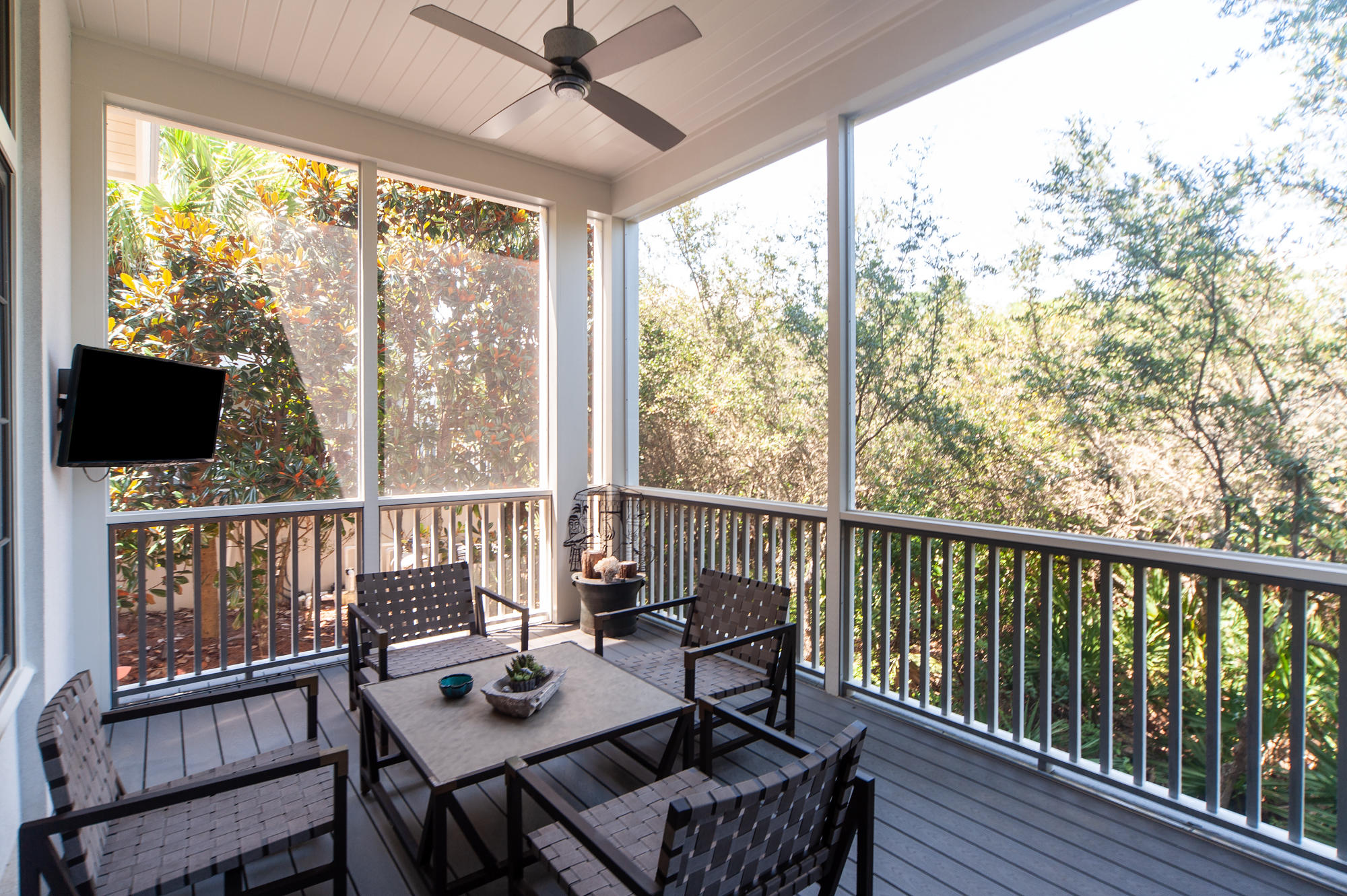 RETREAT THE - Residential