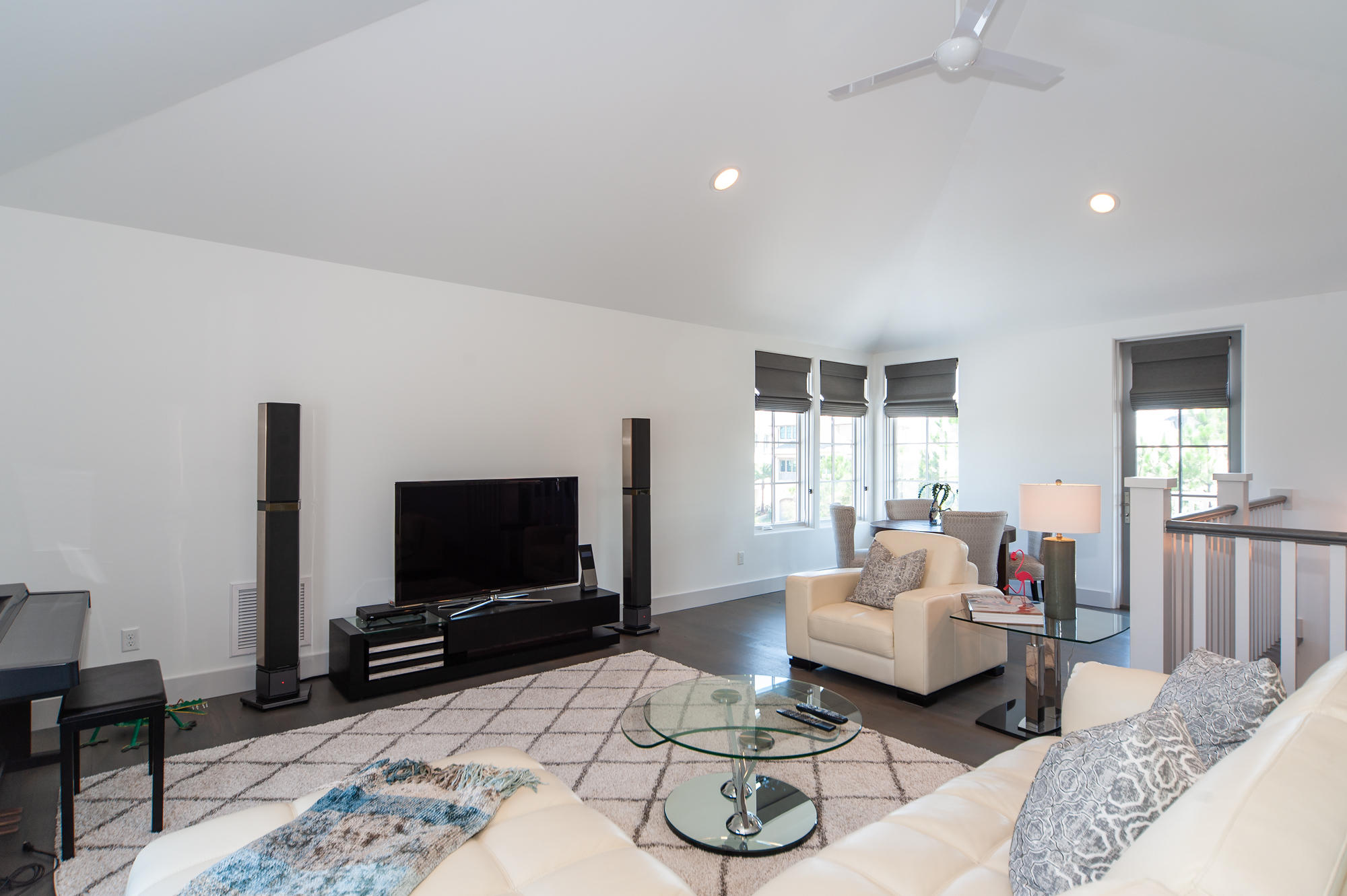 RETREAT THE - Residential