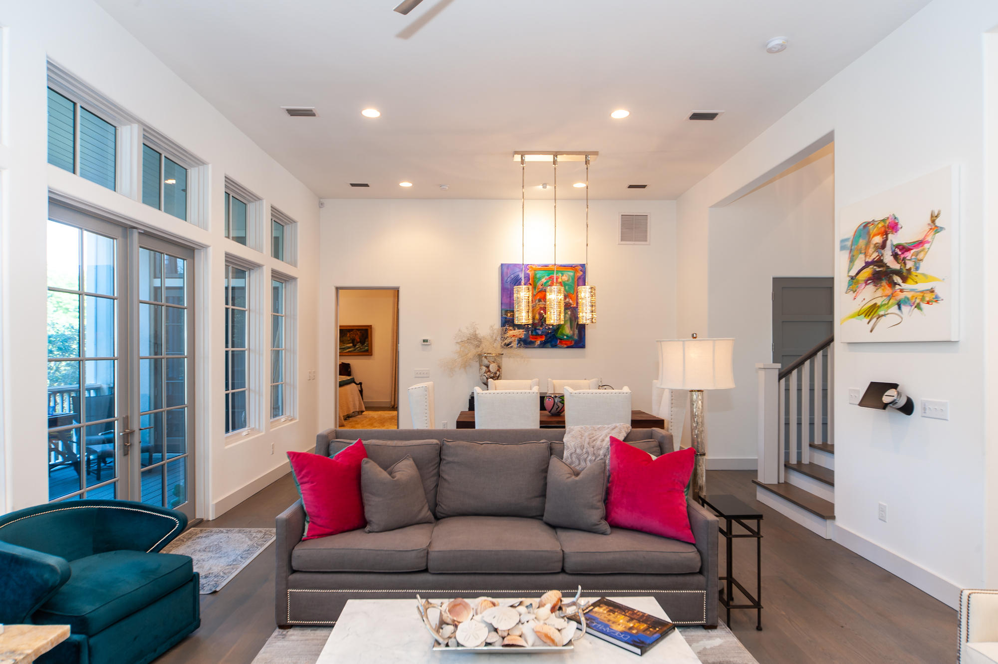 RETREAT THE - Residential