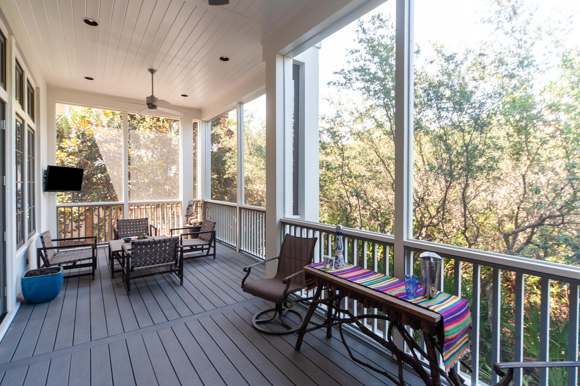 RETREAT THE - Residential