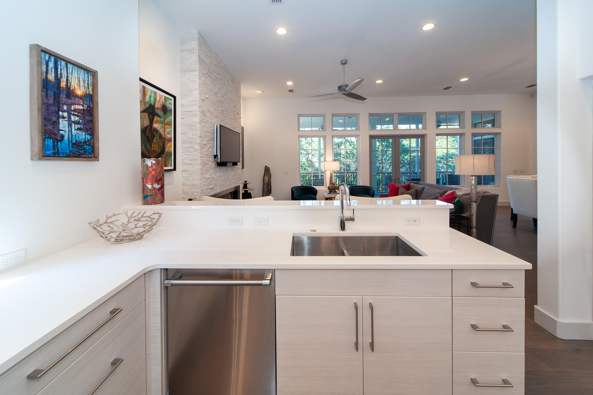 RETREAT THE - Residential
