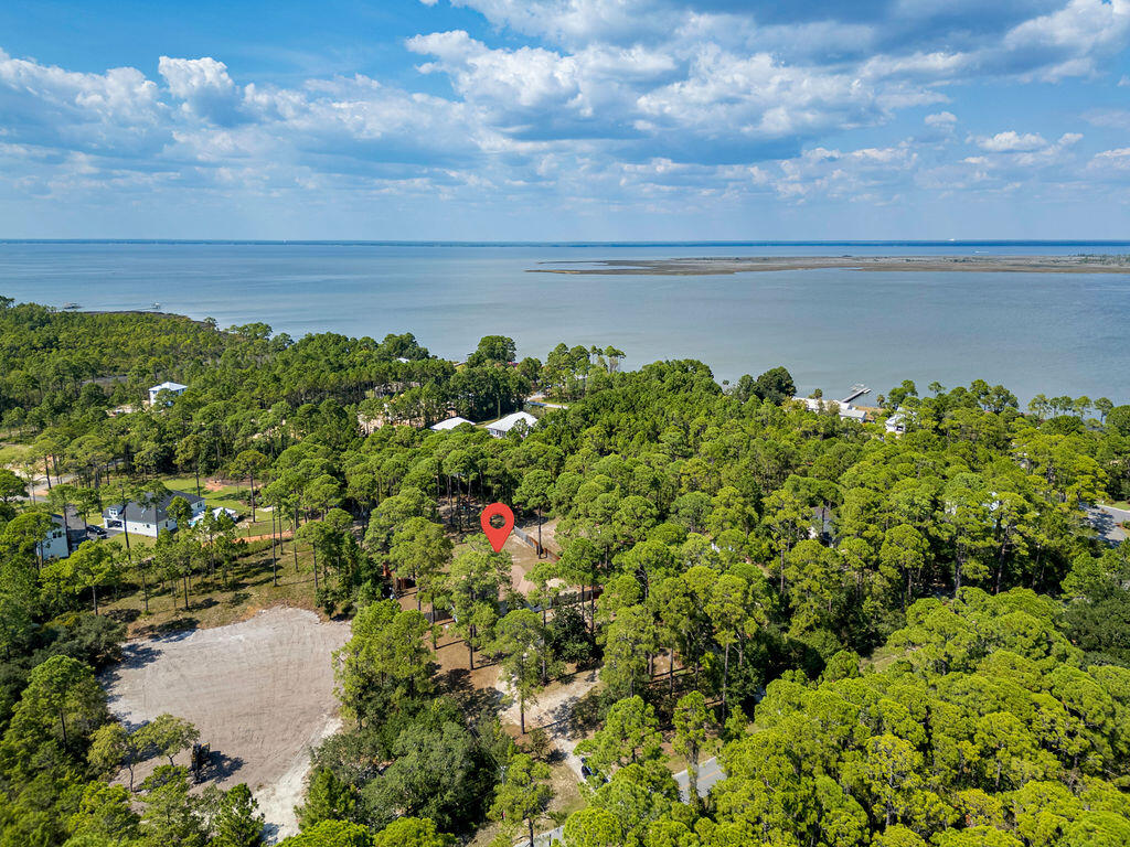 WOODLAND BAYOU ESTATES - Residential