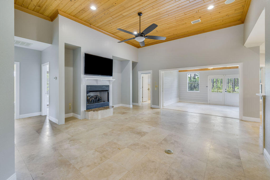 WOODLAND BAYOU ESTATES - Residential
