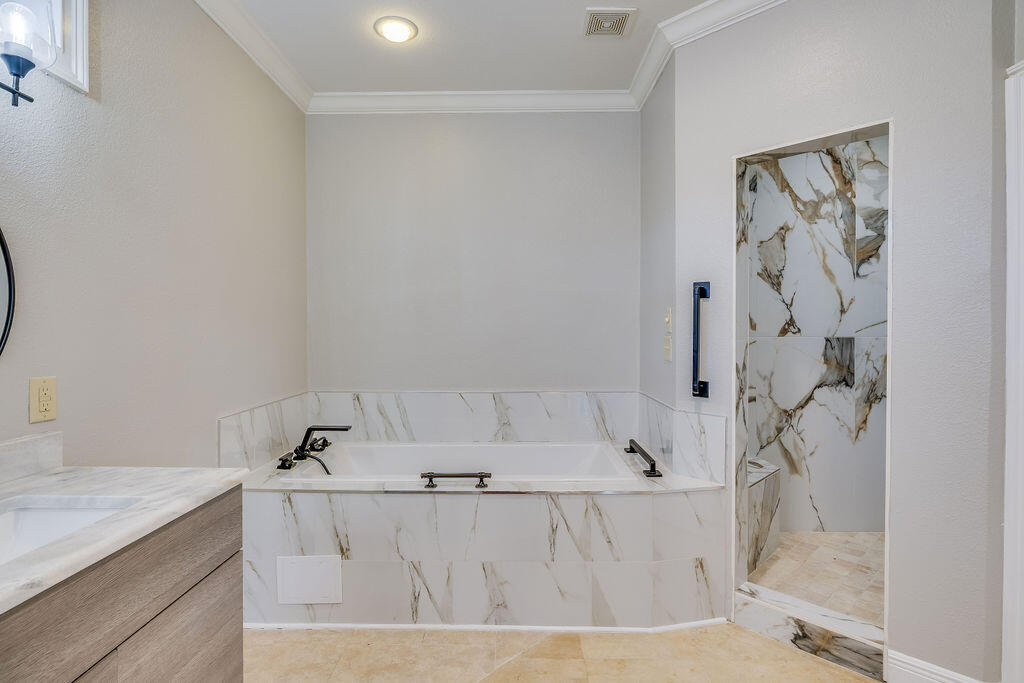 WOODLAND BAYOU ESTATES - Residential