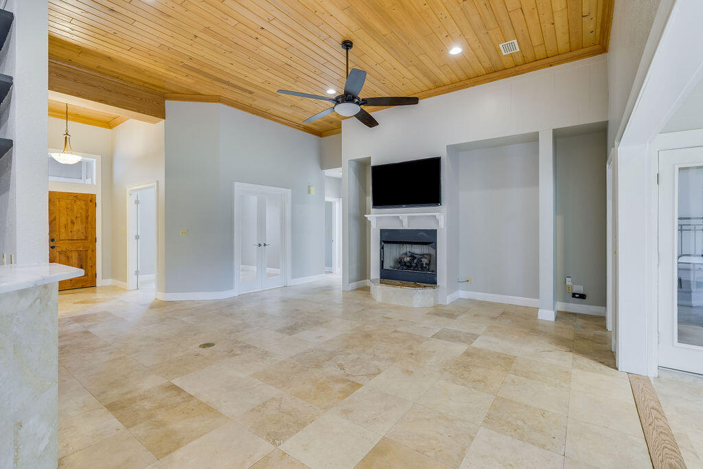 WOODLAND BAYOU ESTATES - Residential