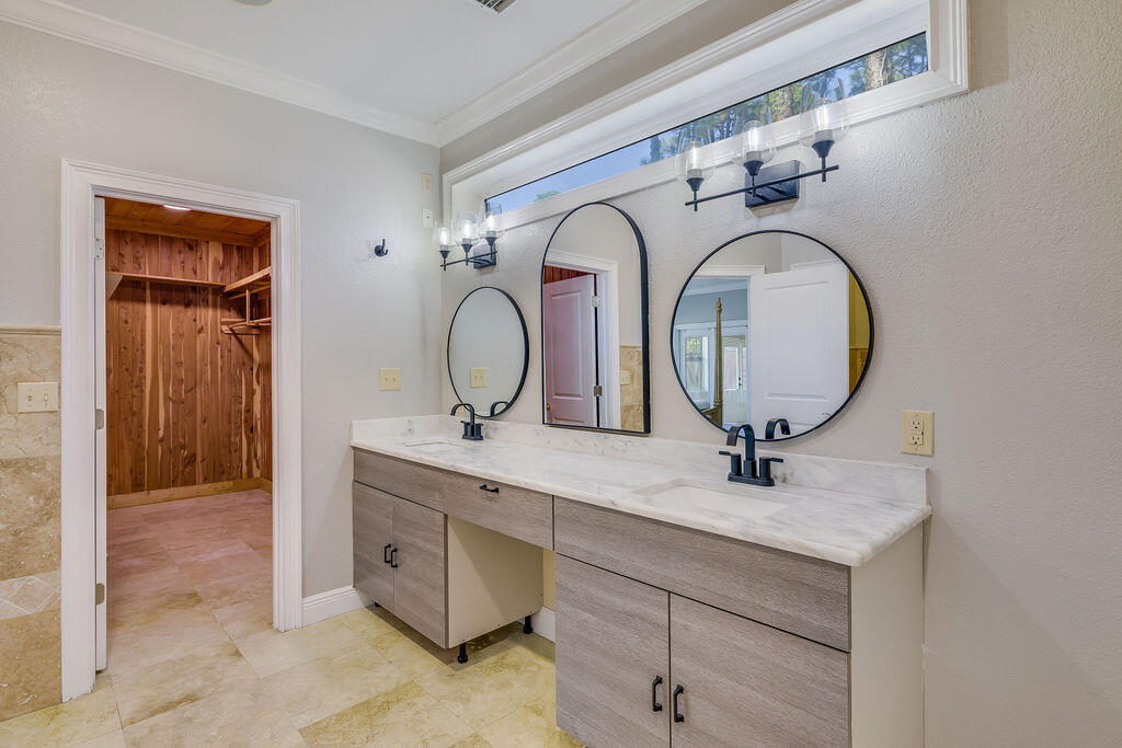 WOODLAND BAYOU ESTATES - Residential