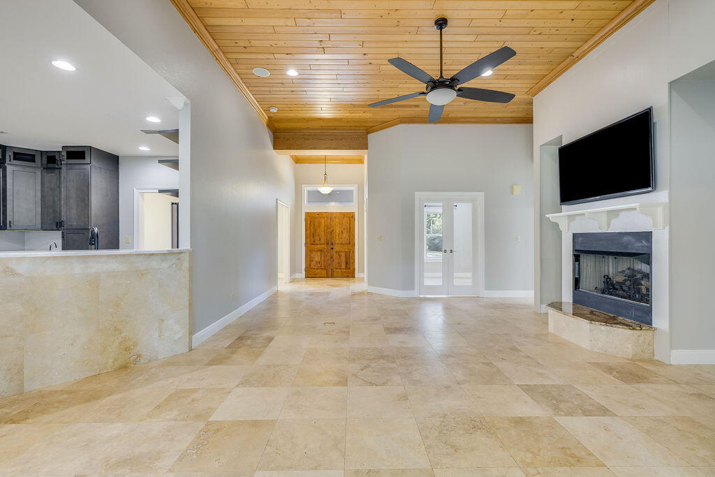 WOODLAND BAYOU ESTATES - Residential