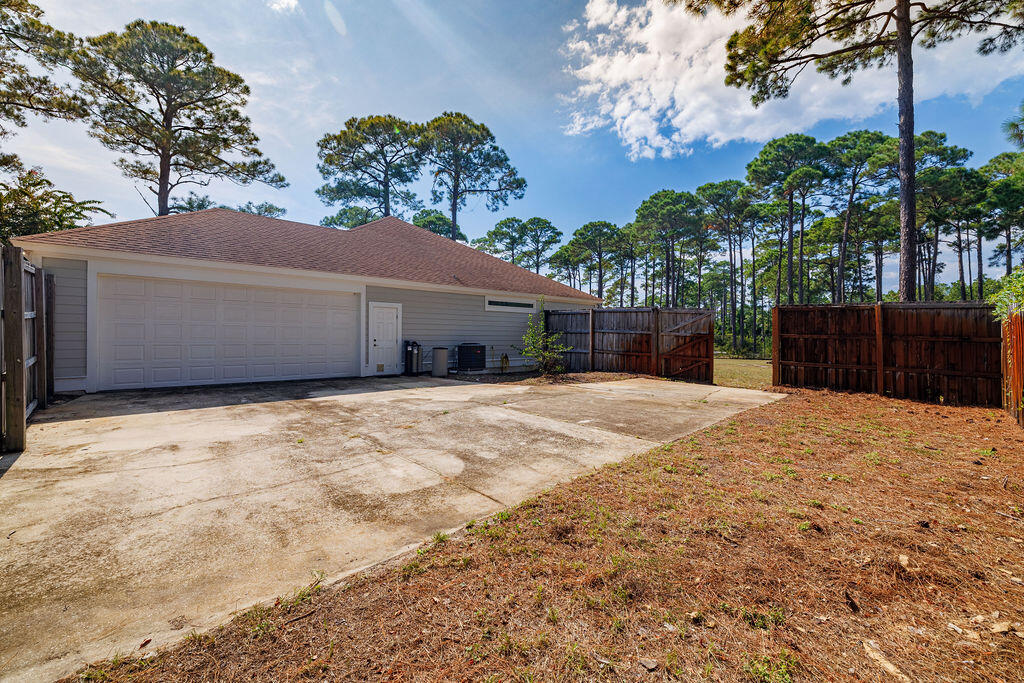 WOODLAND BAYOU ESTATES - Residential