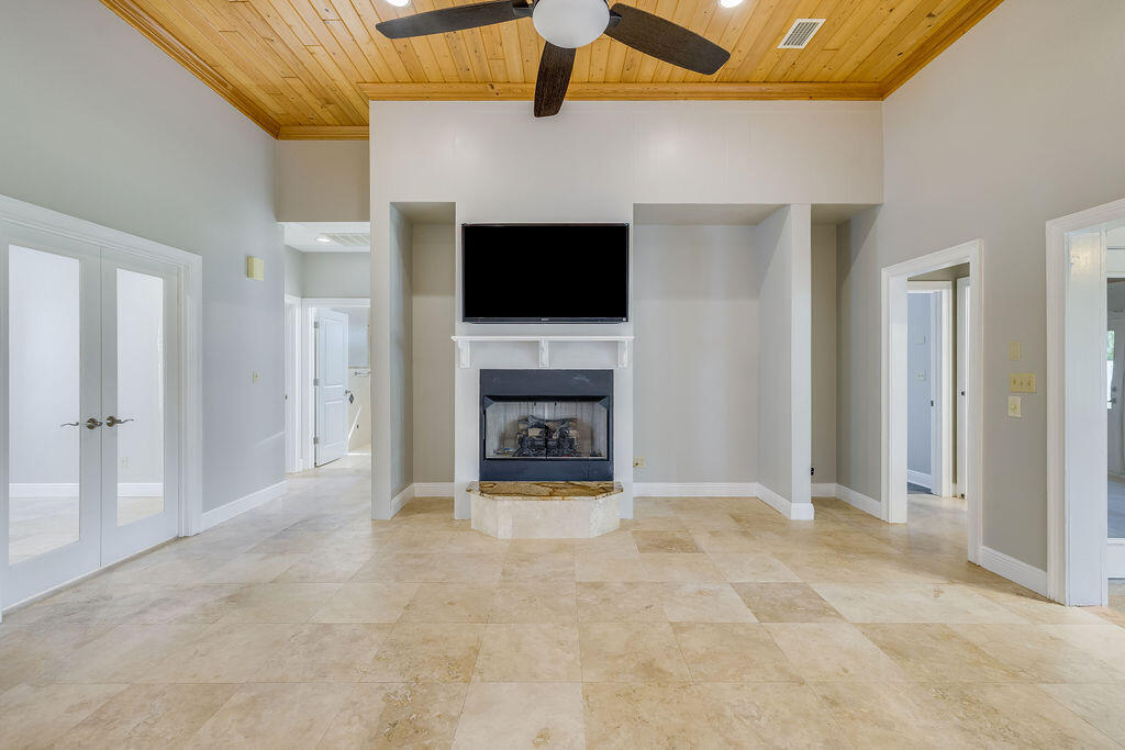 WOODLAND BAYOU ESTATES - Residential