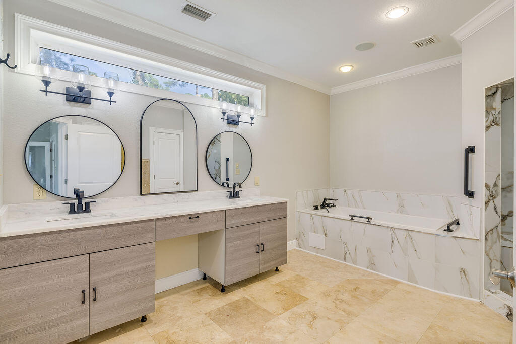 WOODLAND BAYOU ESTATES - Residential