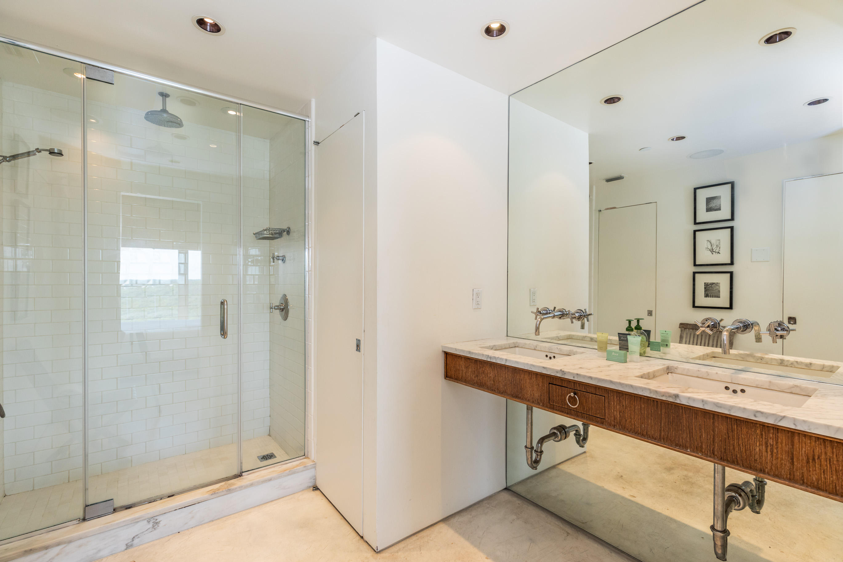 TOPS'L BEACH MANOR - Residential