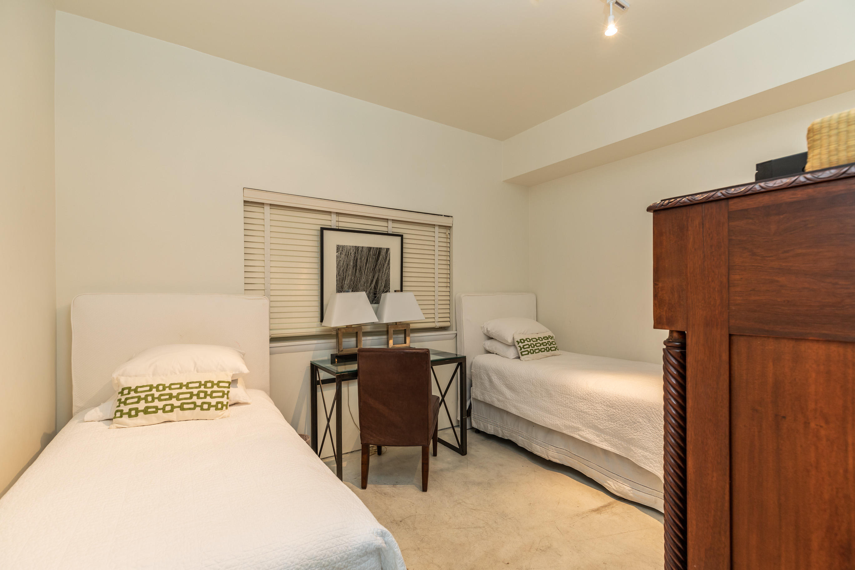 TOPS'L BEACH MANOR - Residential