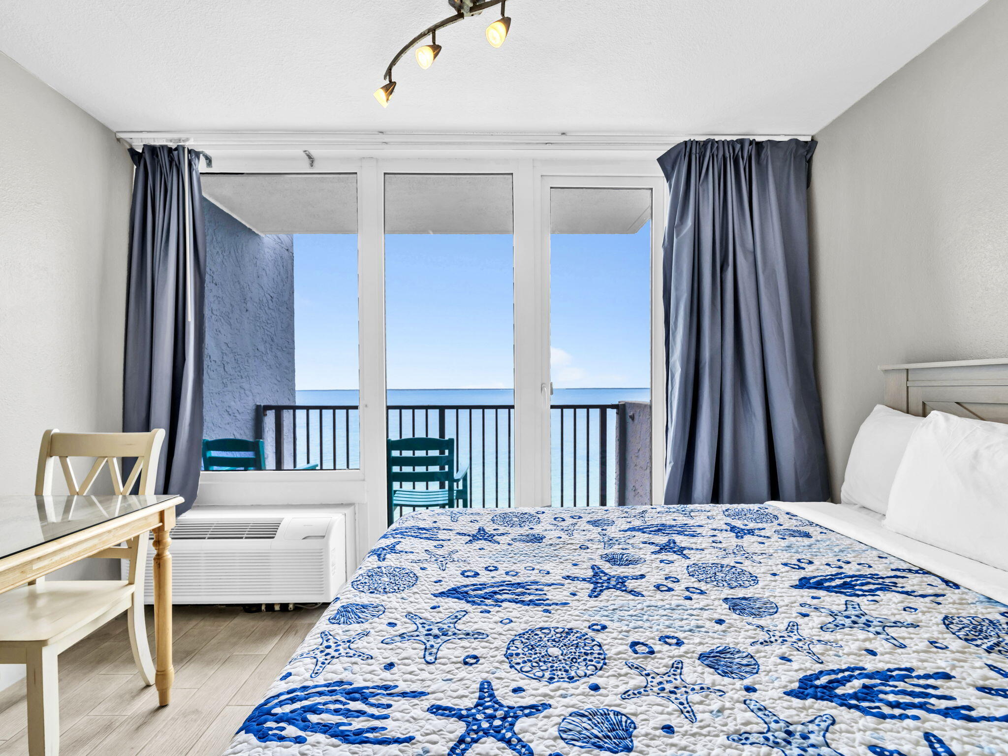 BAYSIDE CONDO SANDESTIN - Residential