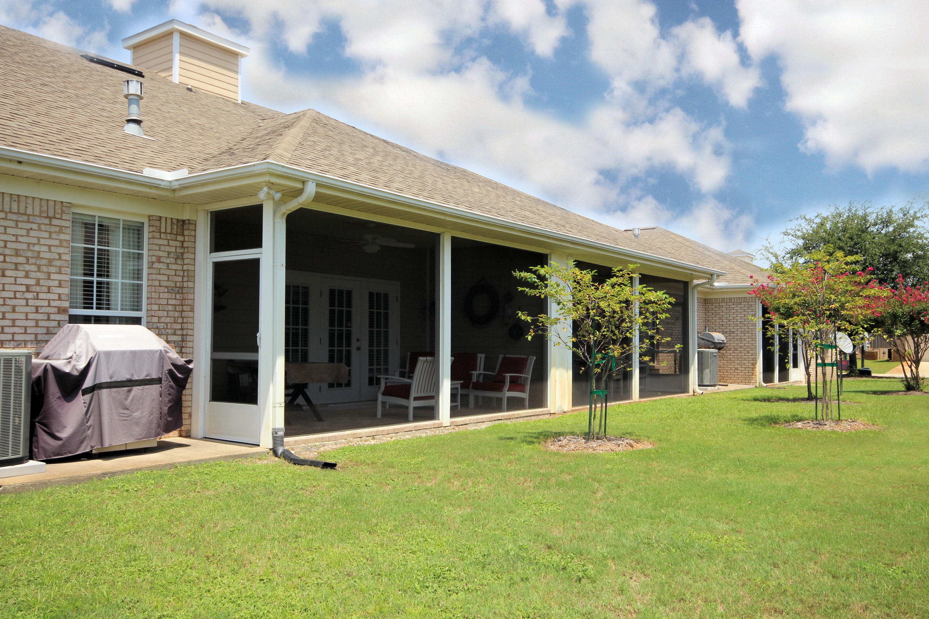 DIAMOND LAKES - Residential