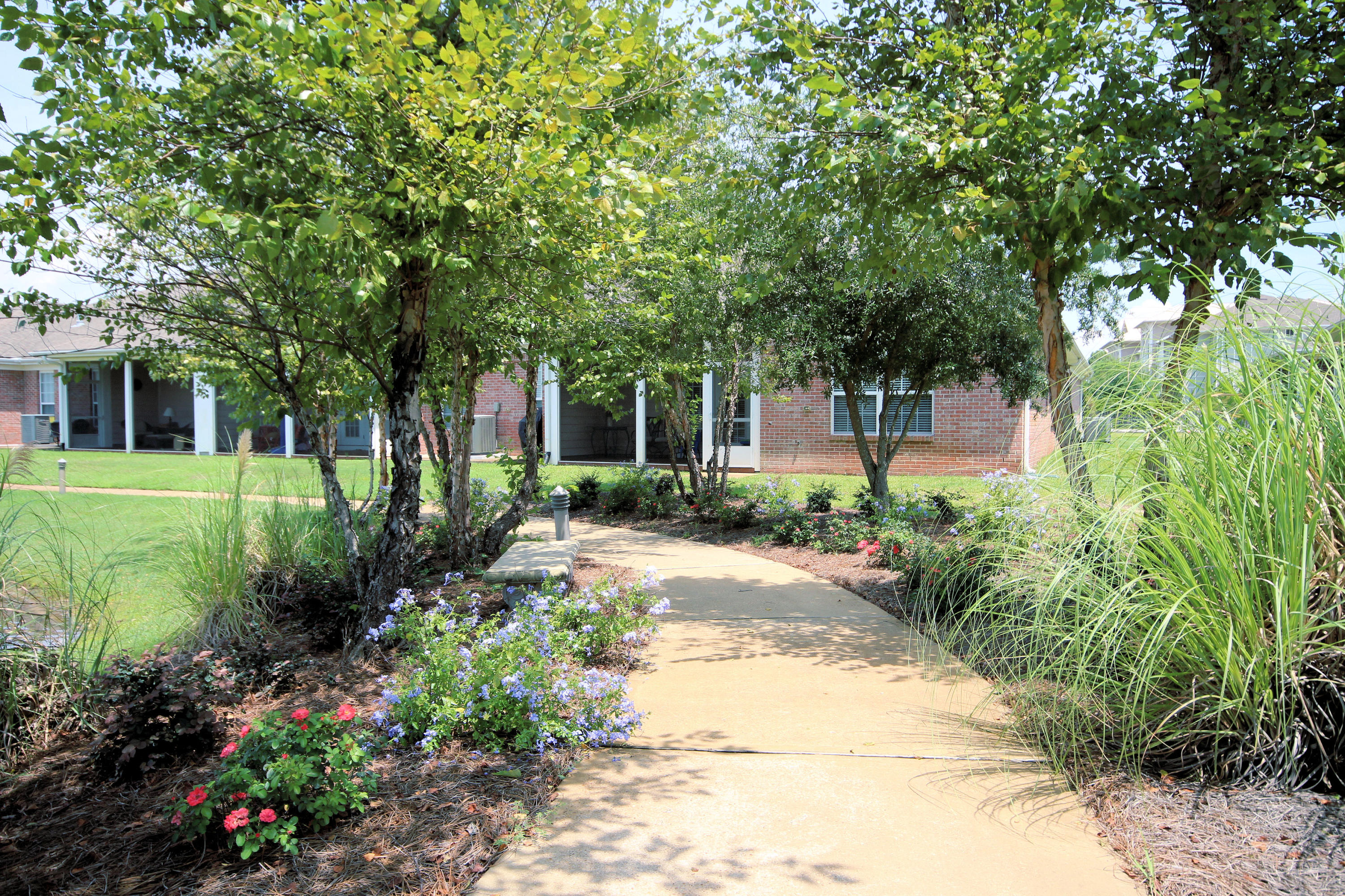 DIAMOND LAKES - Residential