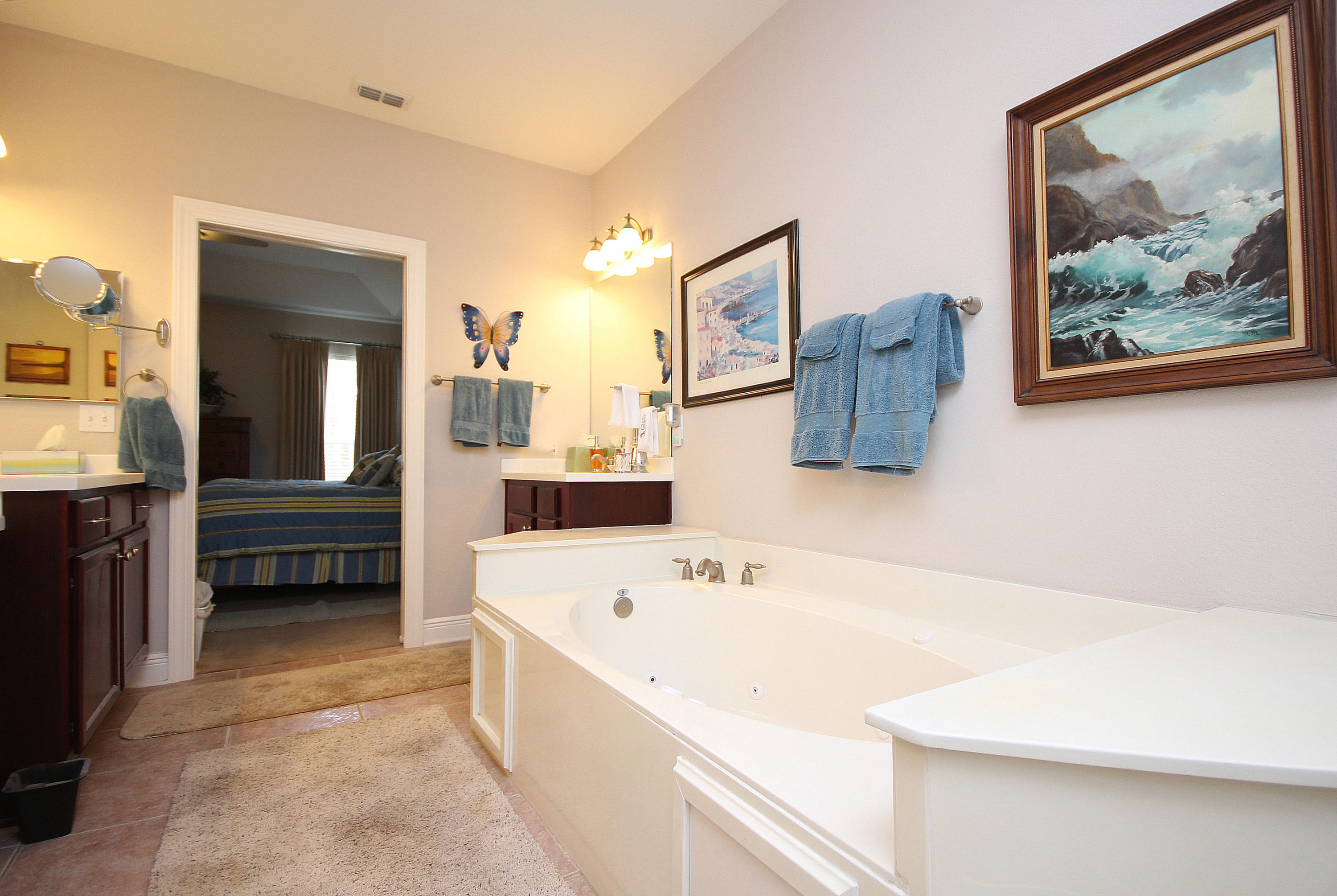 DIAMOND LAKES - Residential