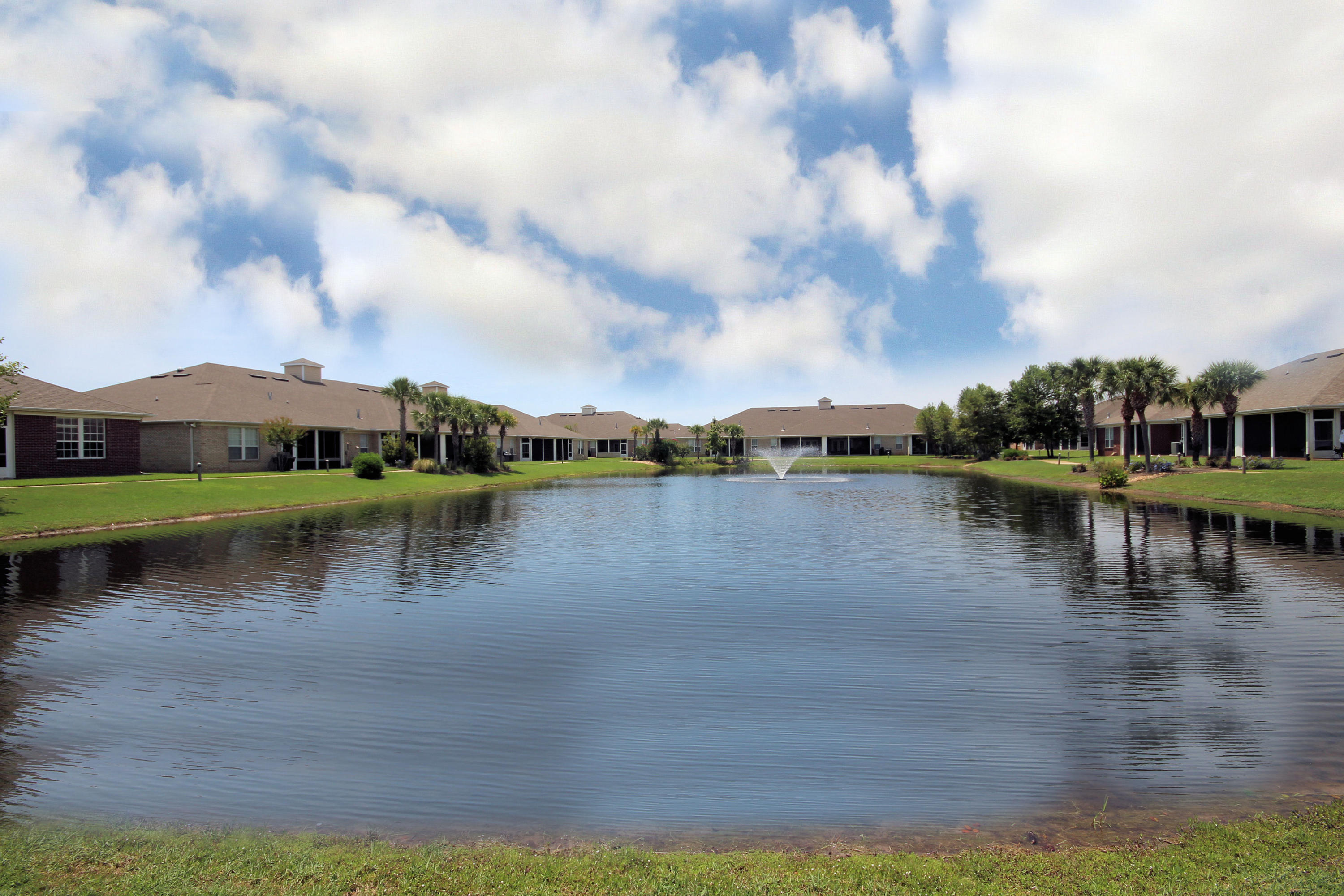 DIAMOND LAKES - Residential