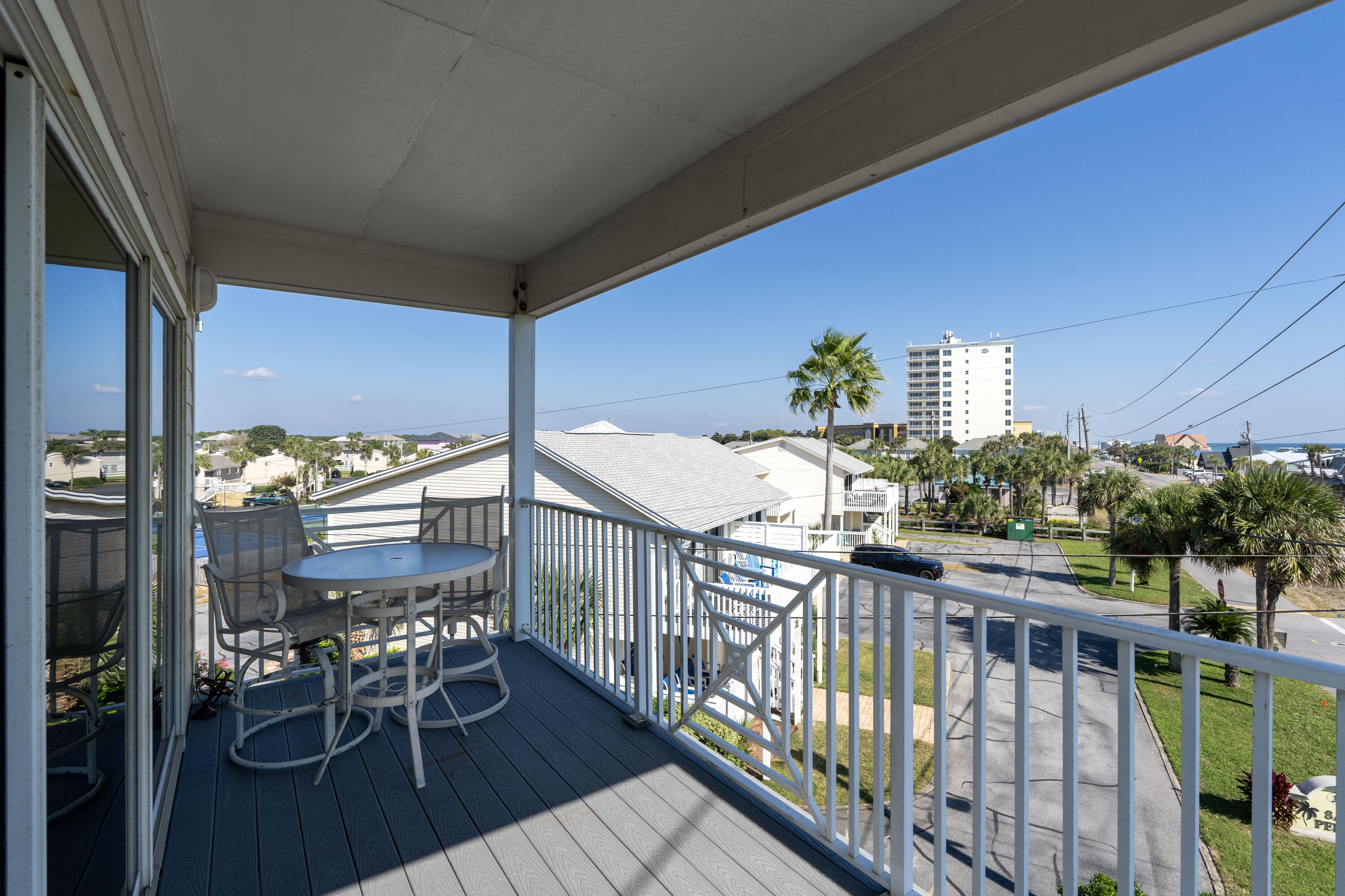 BEACH POINTE T/H - Residential