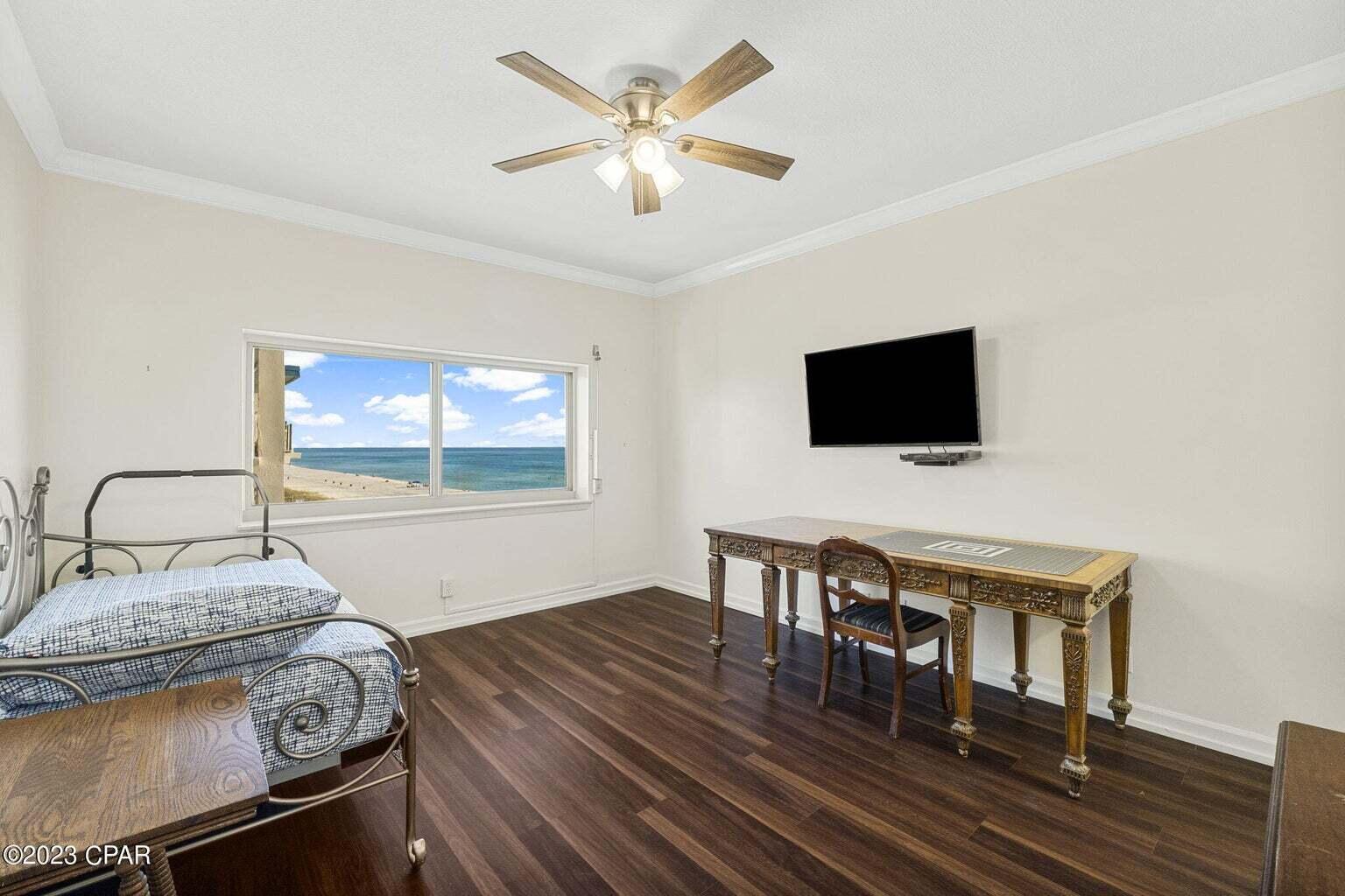 SUMMERWINDS - Residential